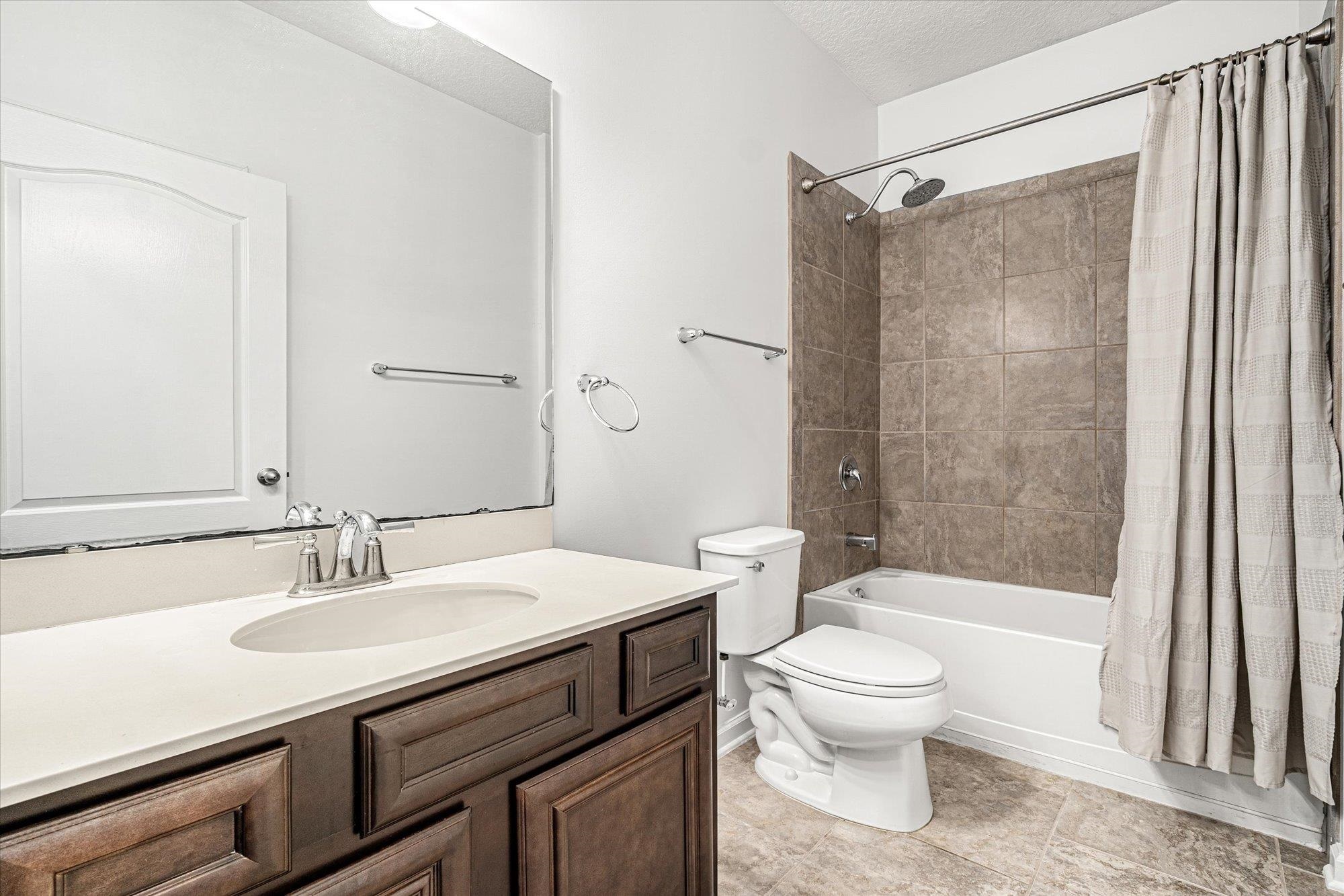 165 Plaza Del Rio Dr