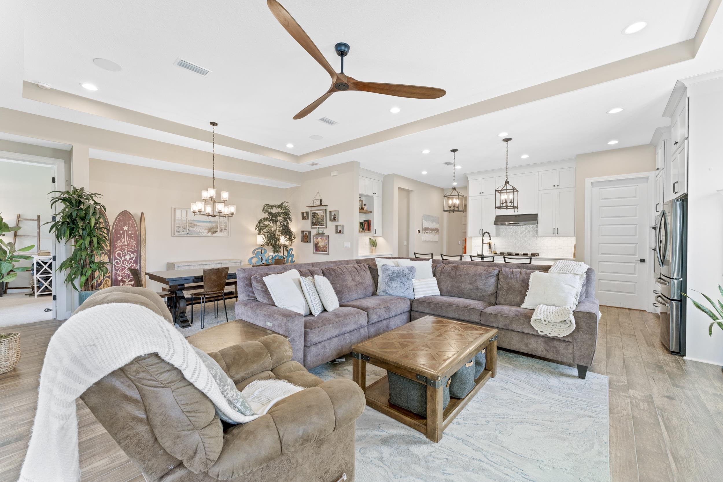 380 Maralinda Dr