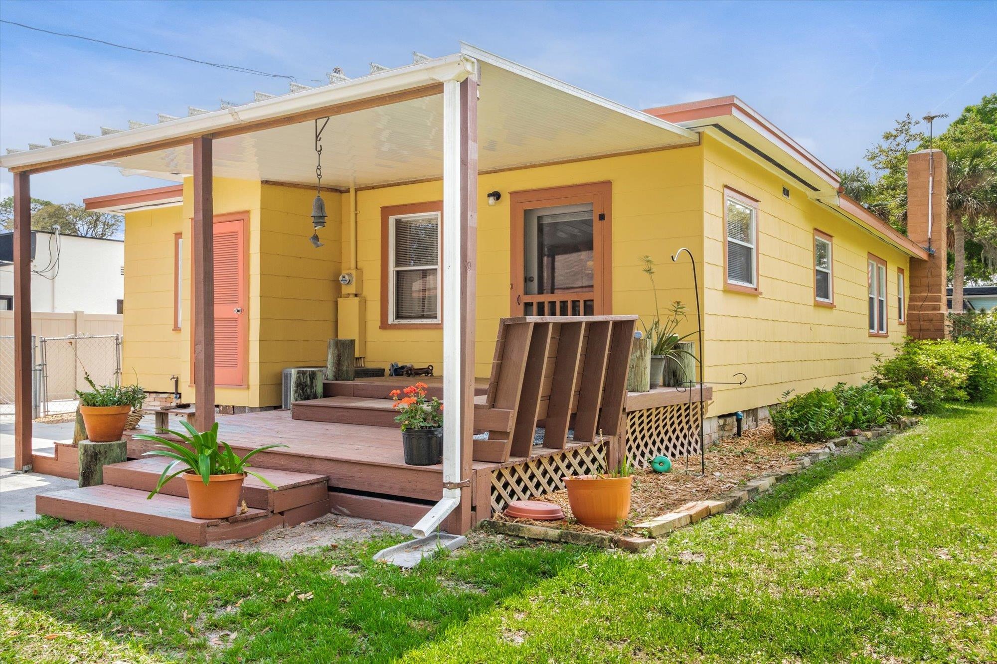116 Colon Avenue