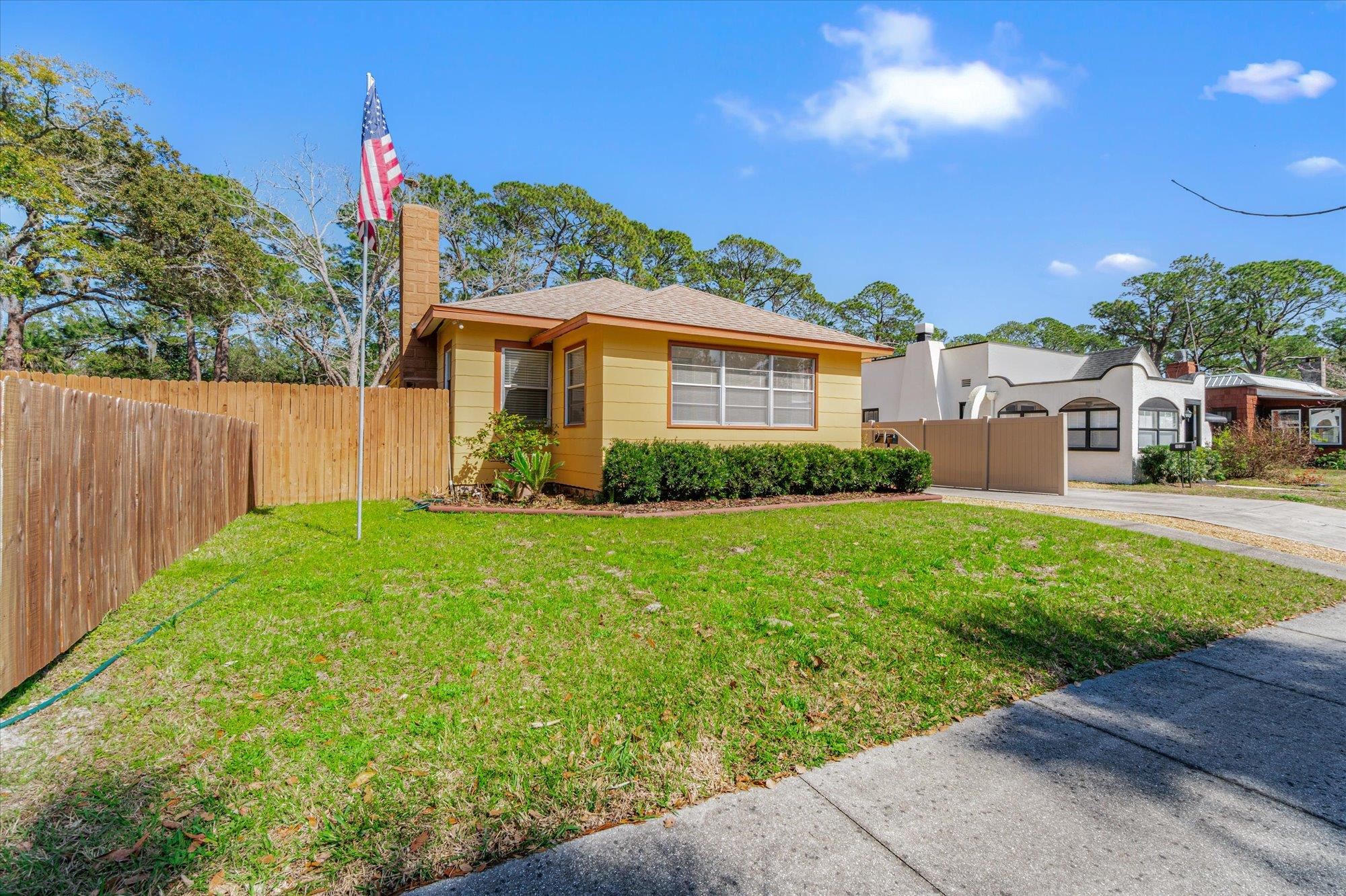 116 Colon Avenue