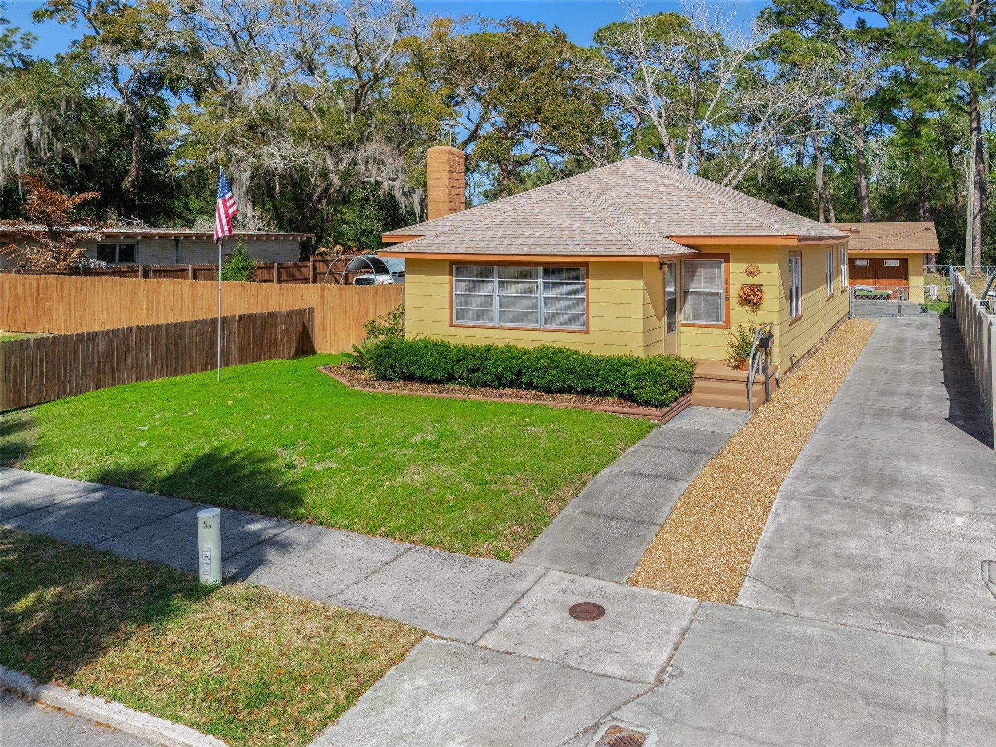 116 Colon Avenue