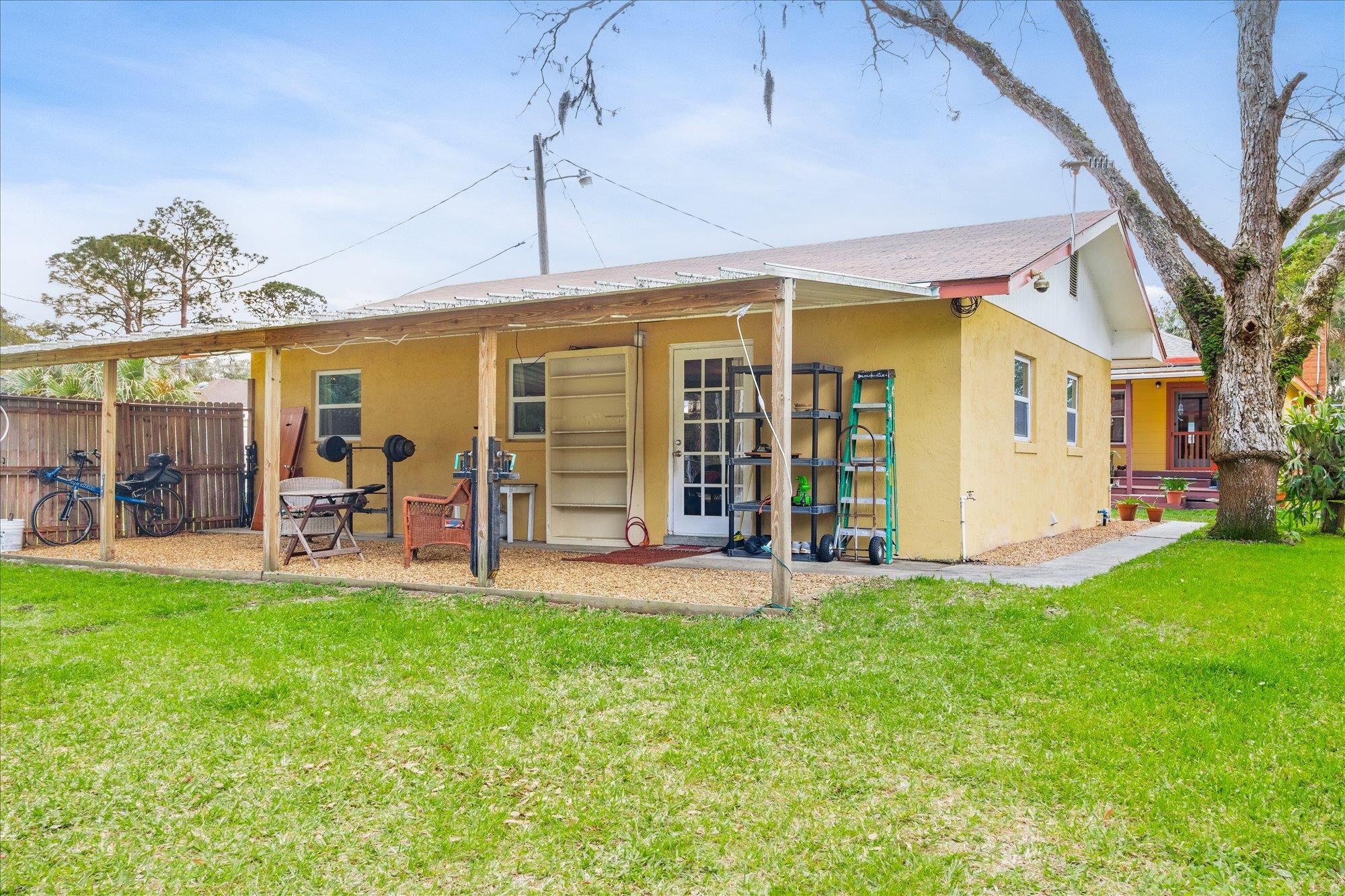 116 Colon Avenue