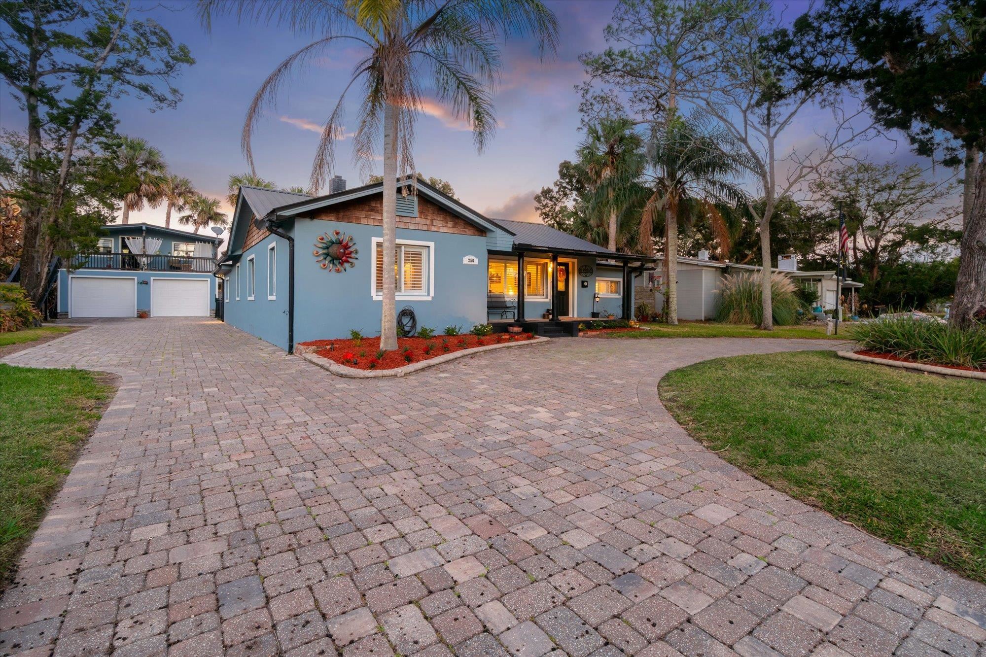 256 S Matanzas Blvd