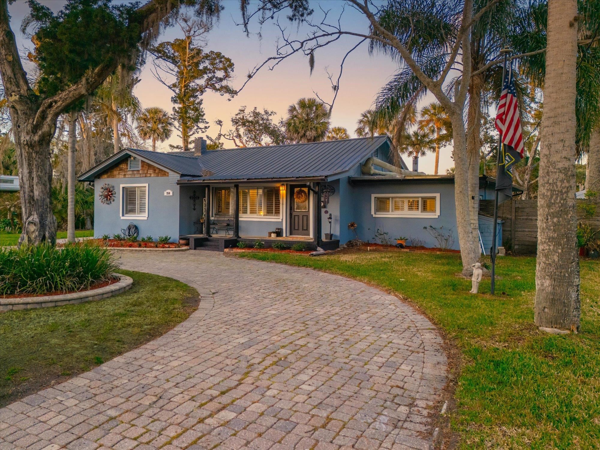 256 S Matanzas Blvd