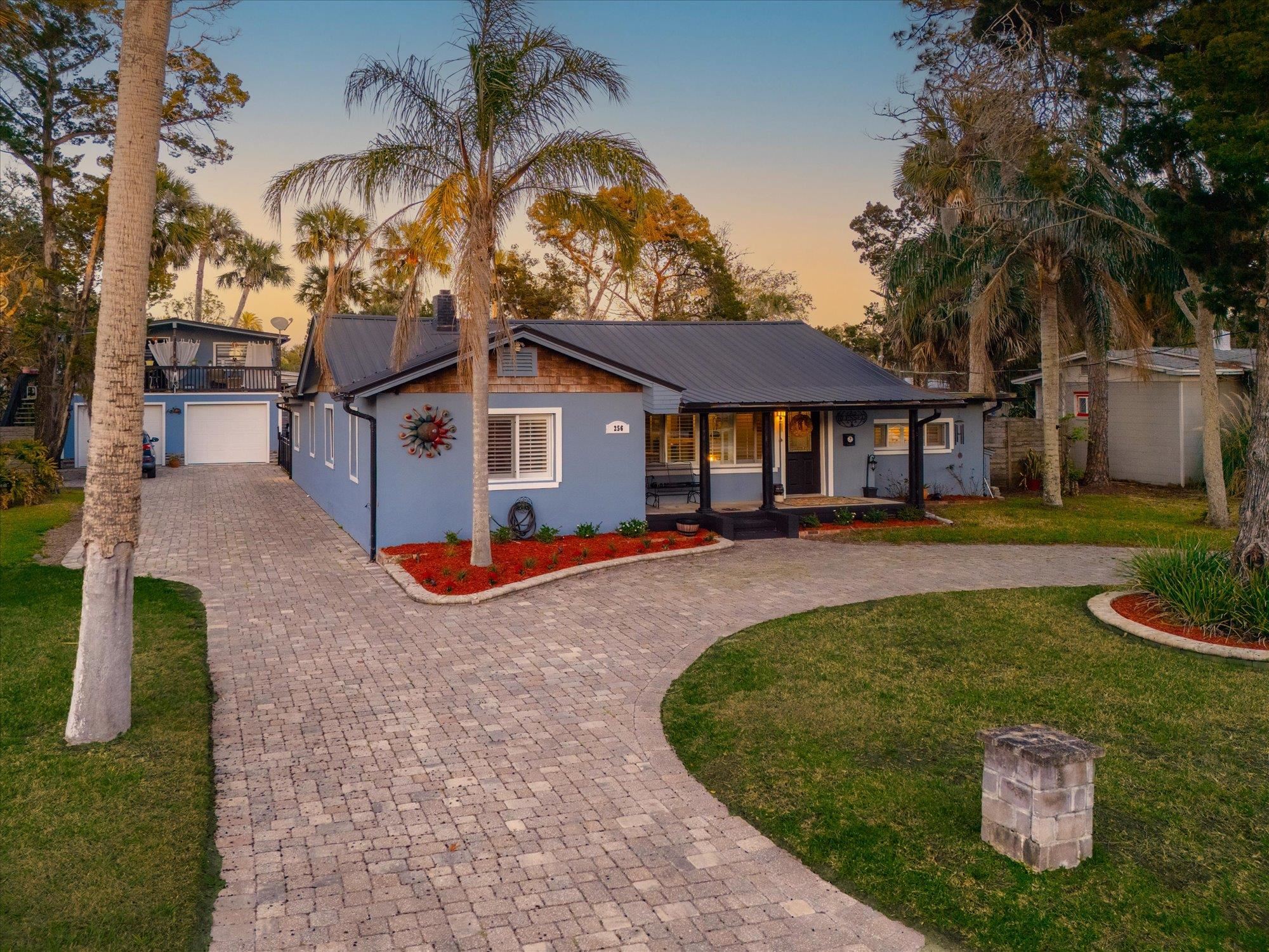 256 S Matanzas Blvd