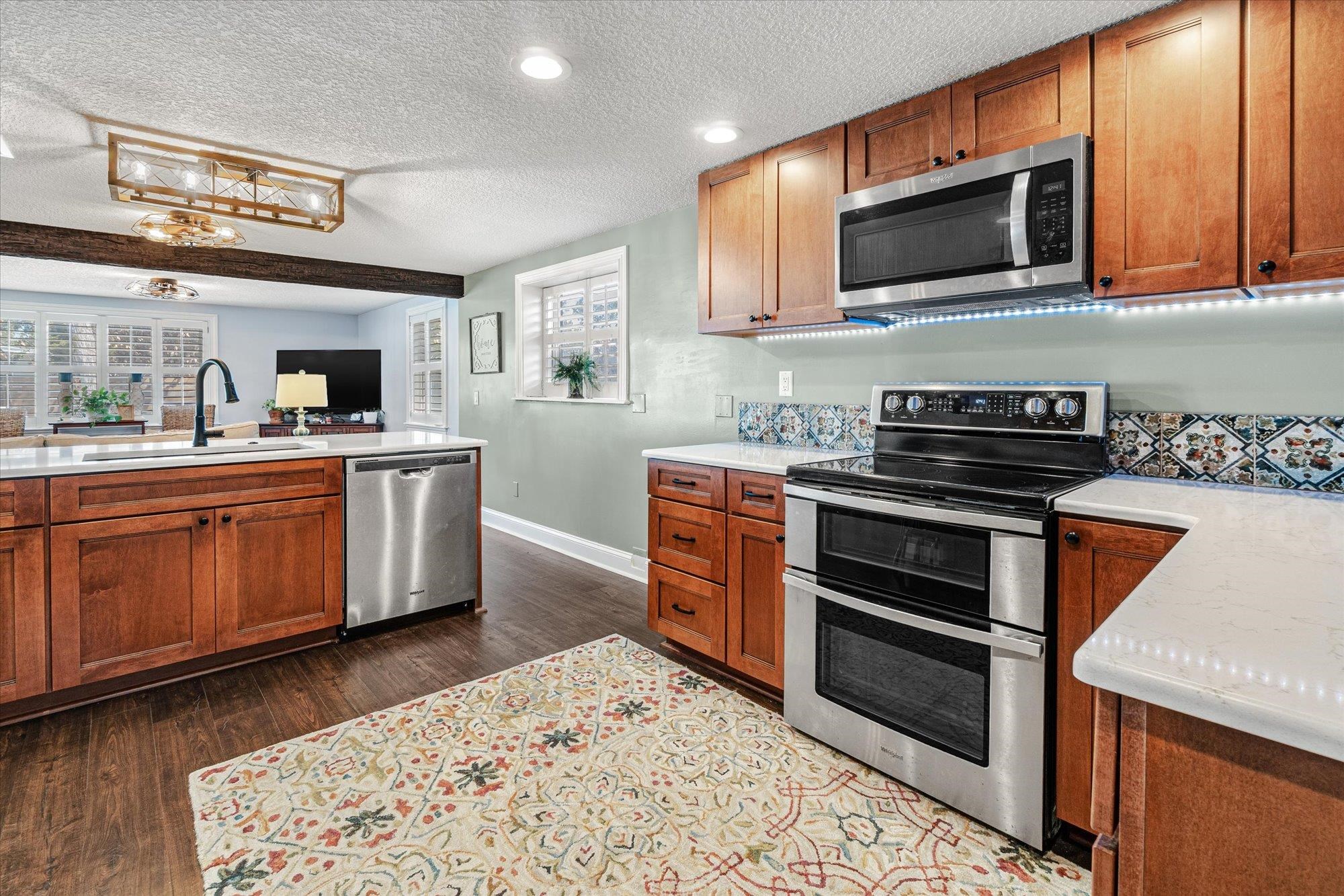 256 S Matanzas Blvd