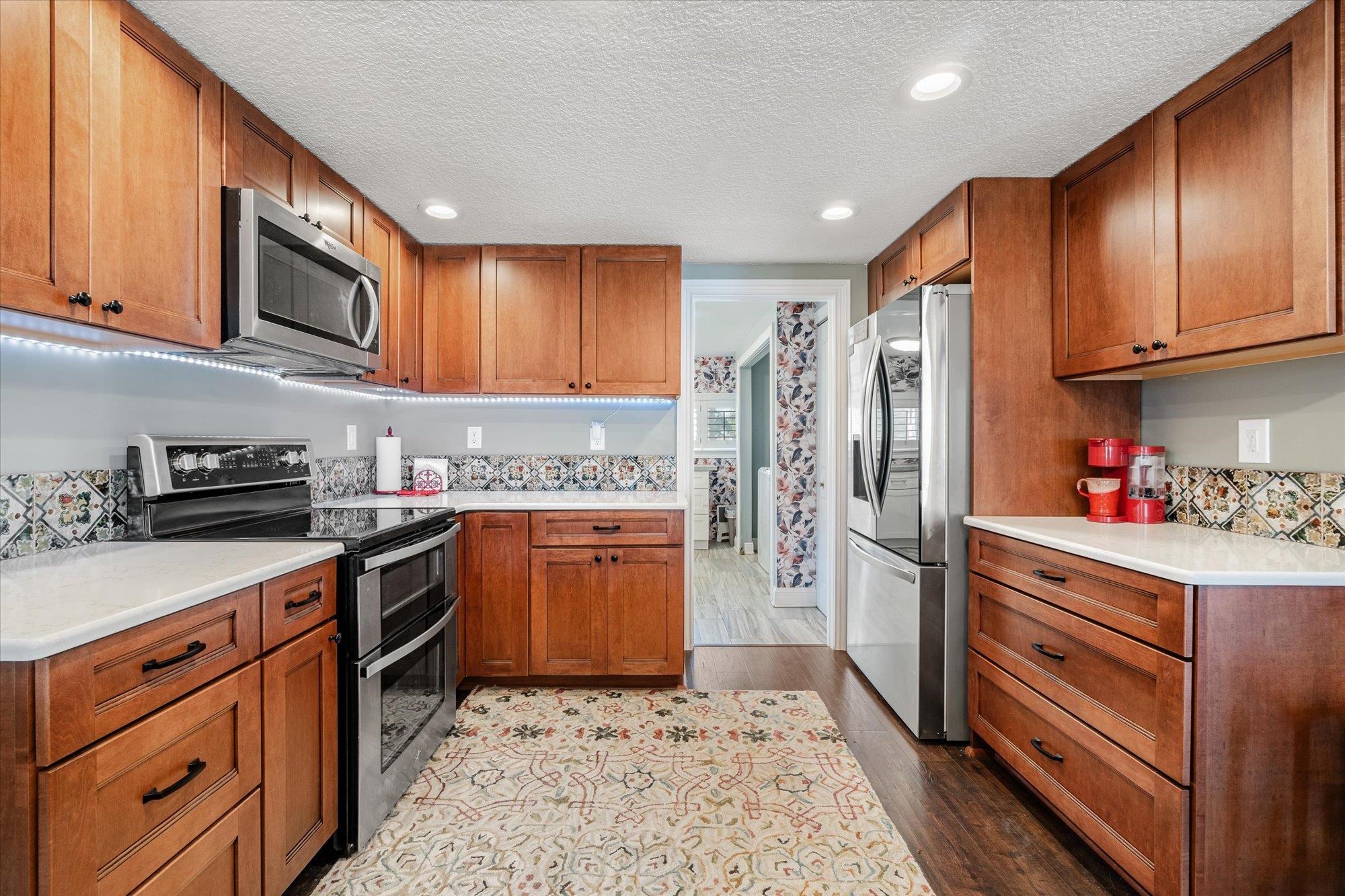 256 S Matanzas Blvd