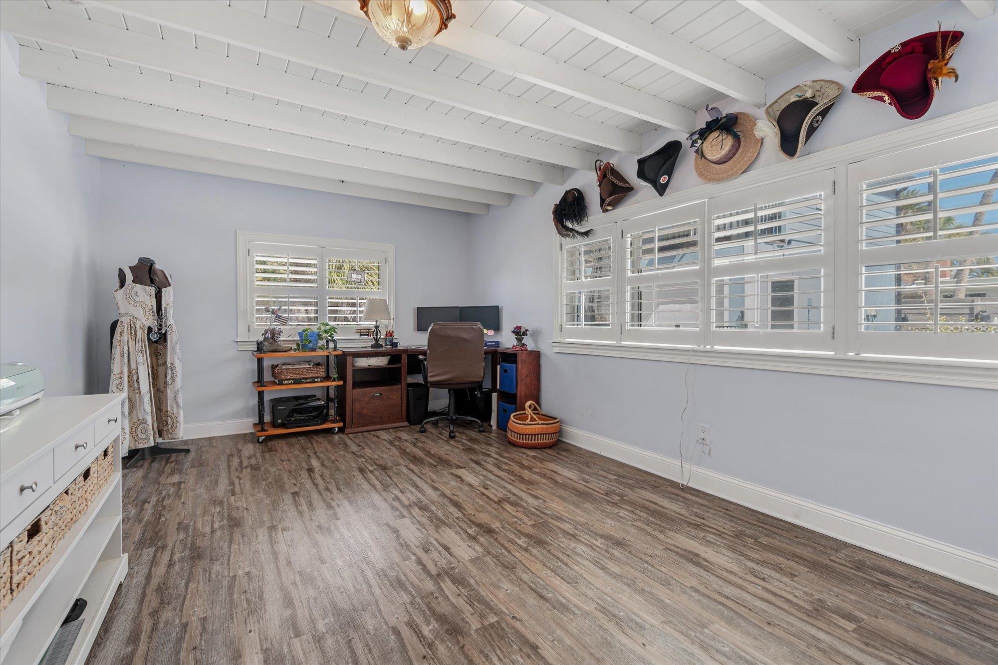 256 S Matanzas Blvd