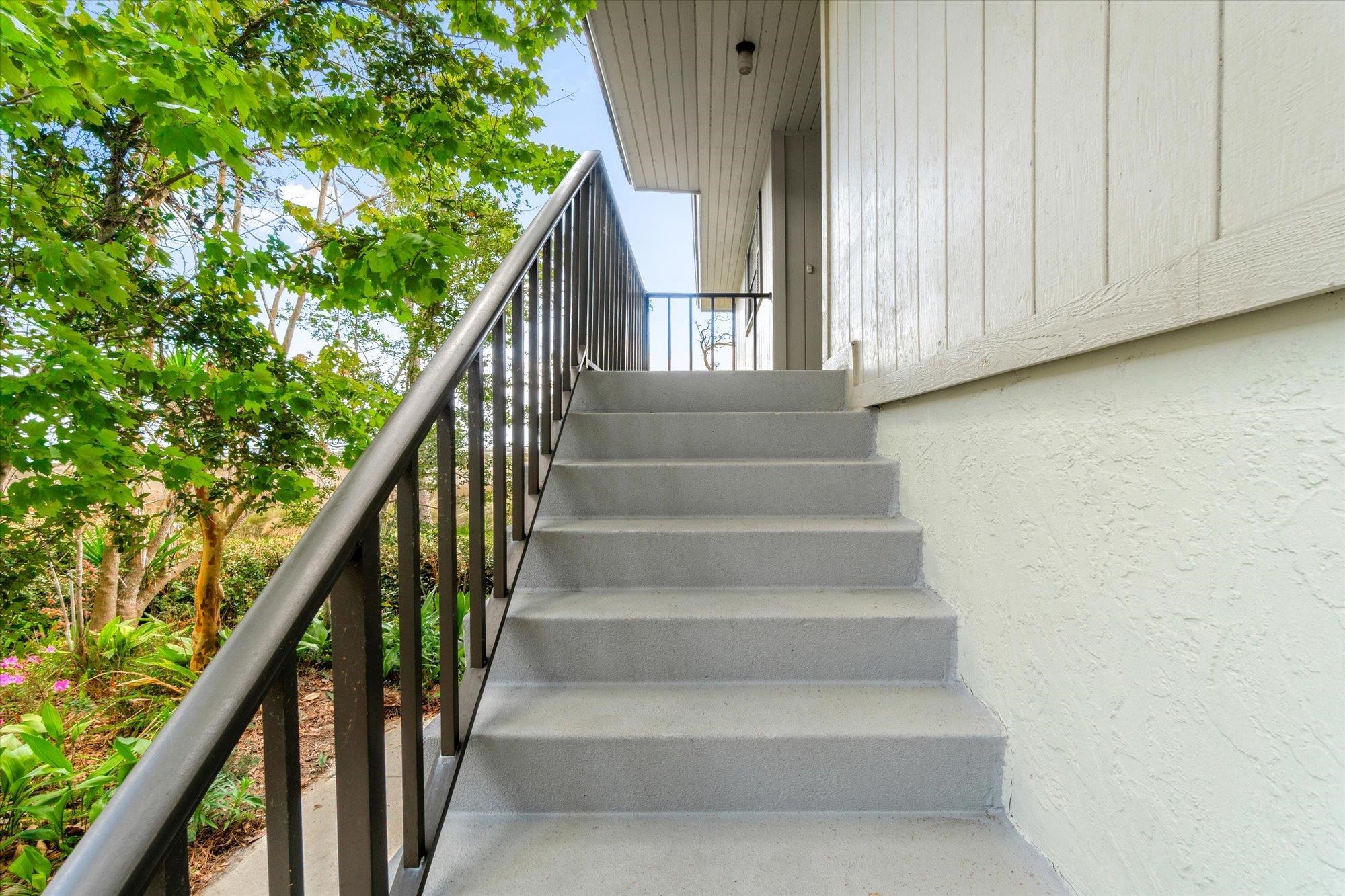 34 Veronese Ct