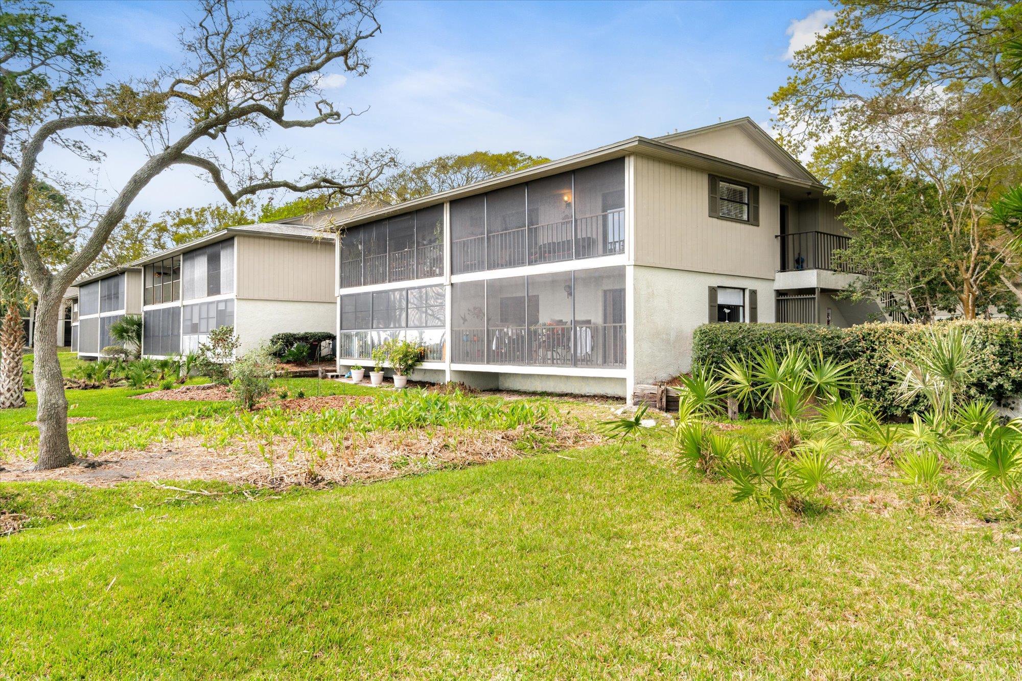 34 Veronese Ct