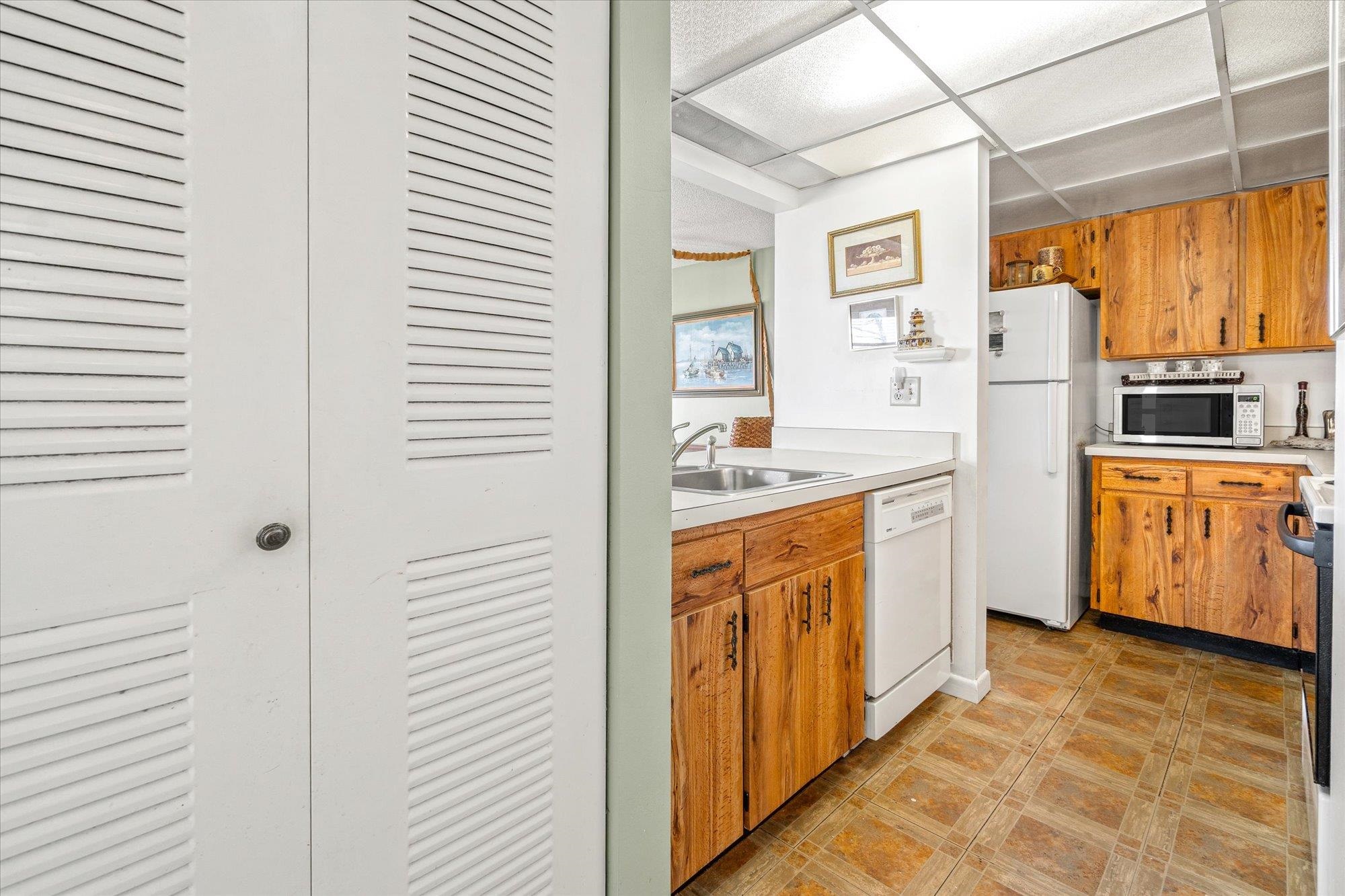34 Veronese Ct