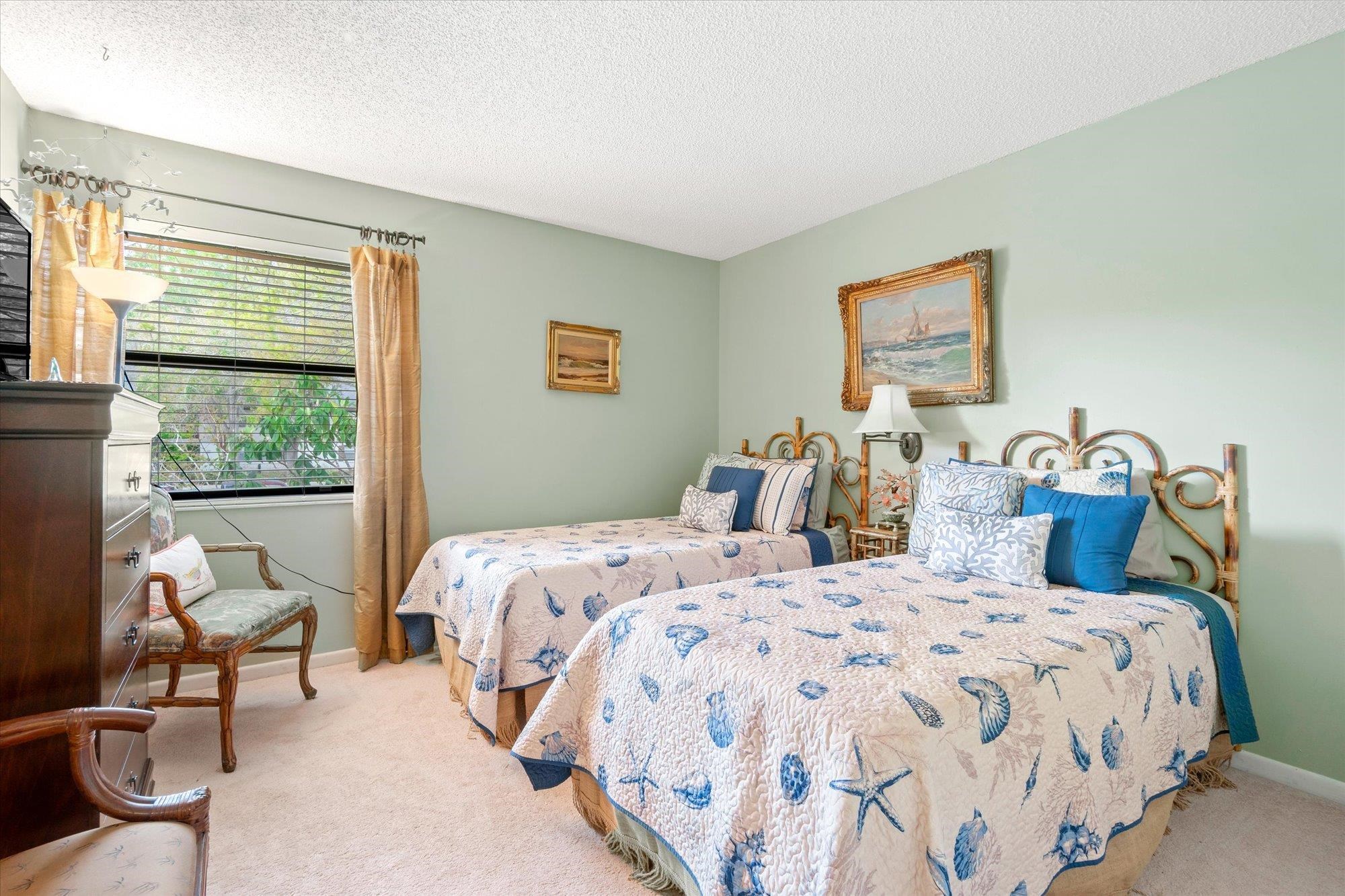 34 Veronese Ct