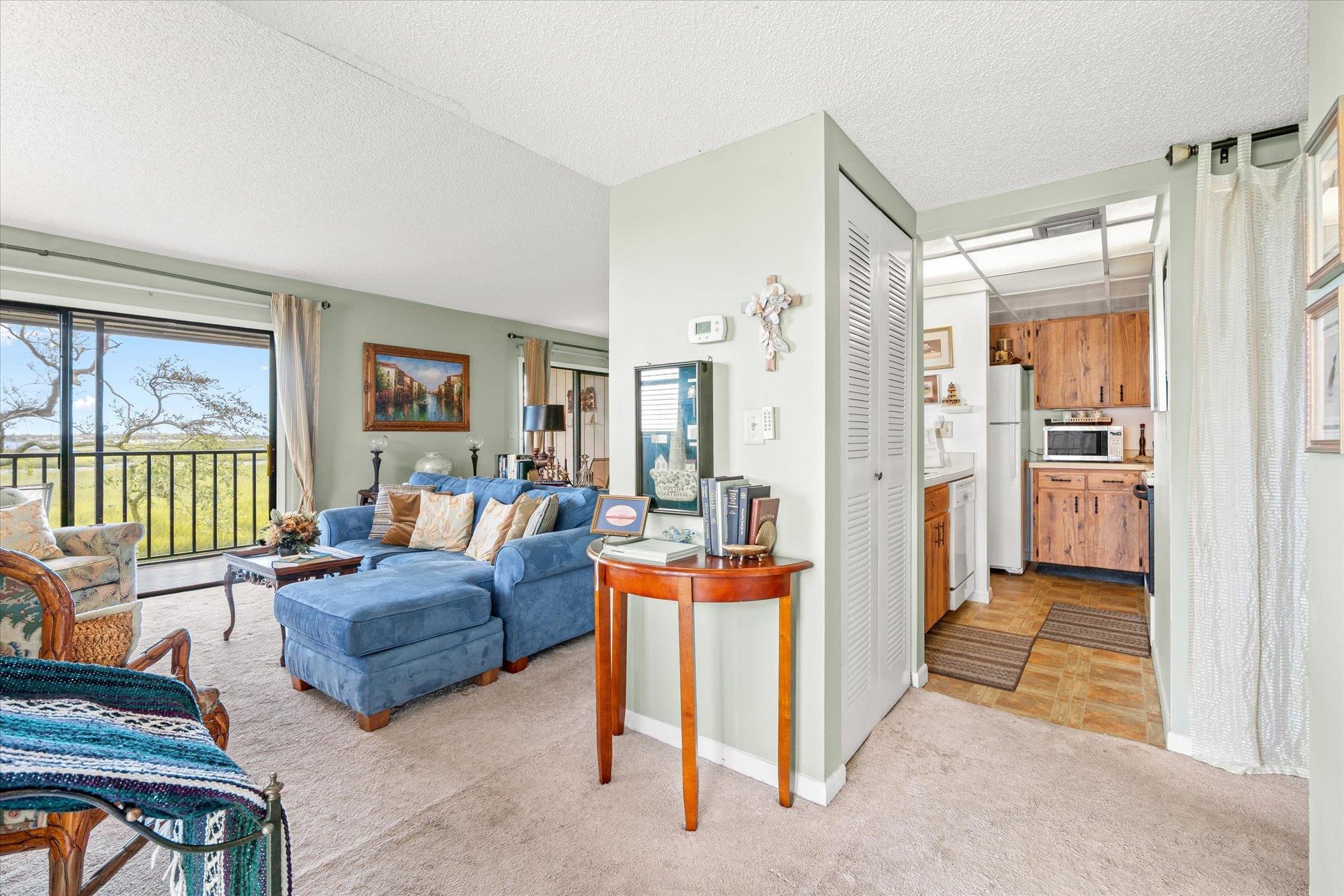 34 Veronese Ct