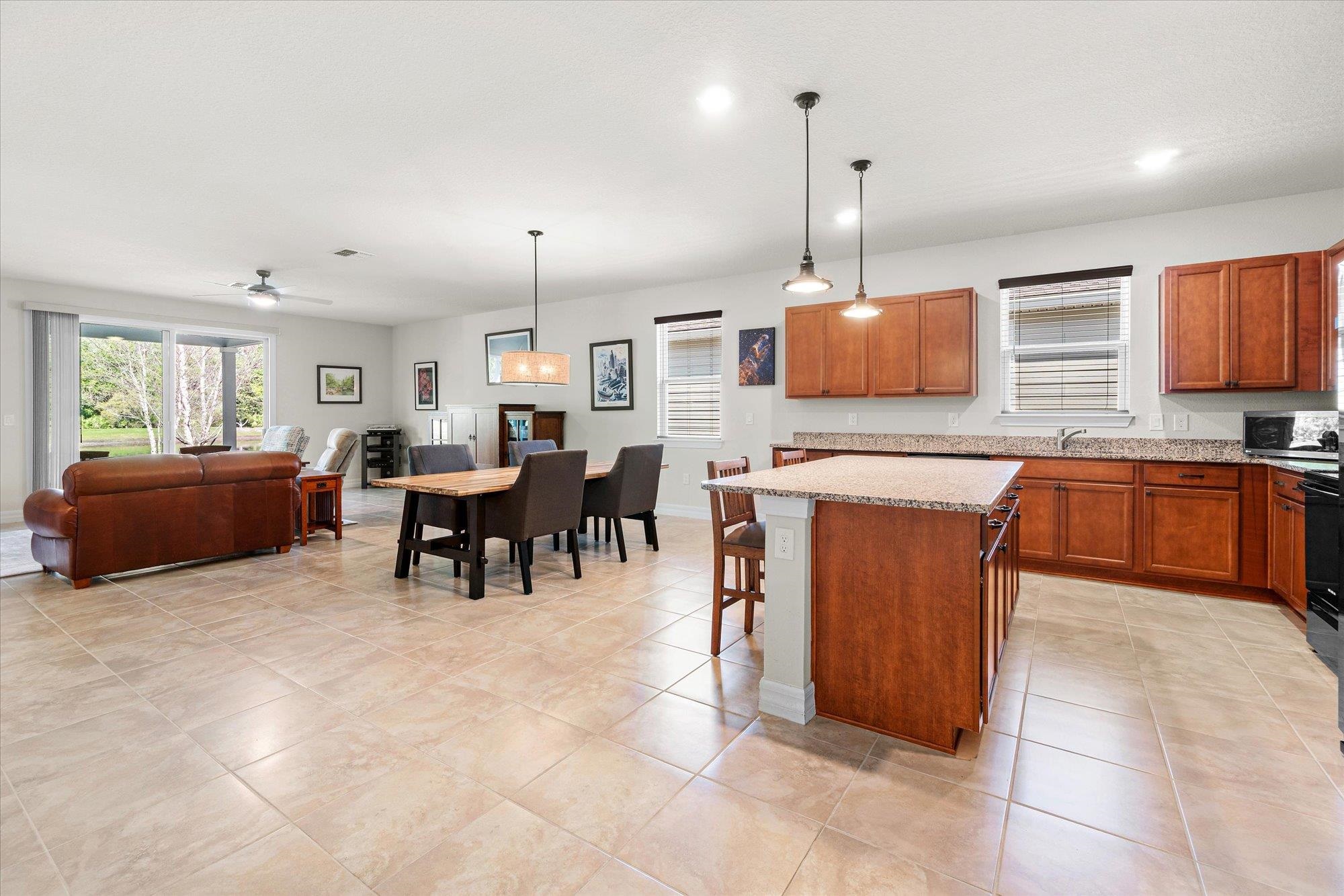 437 La Mancha Dr