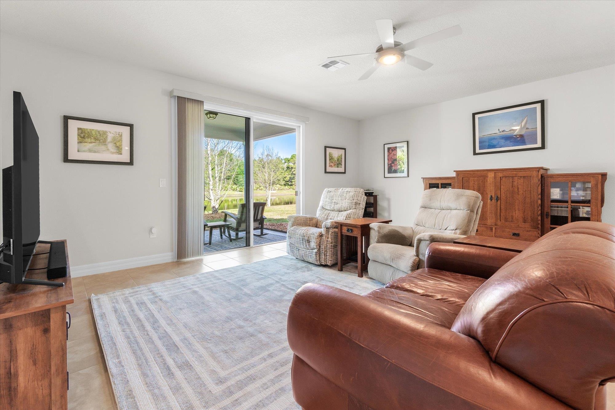437 La Mancha Dr