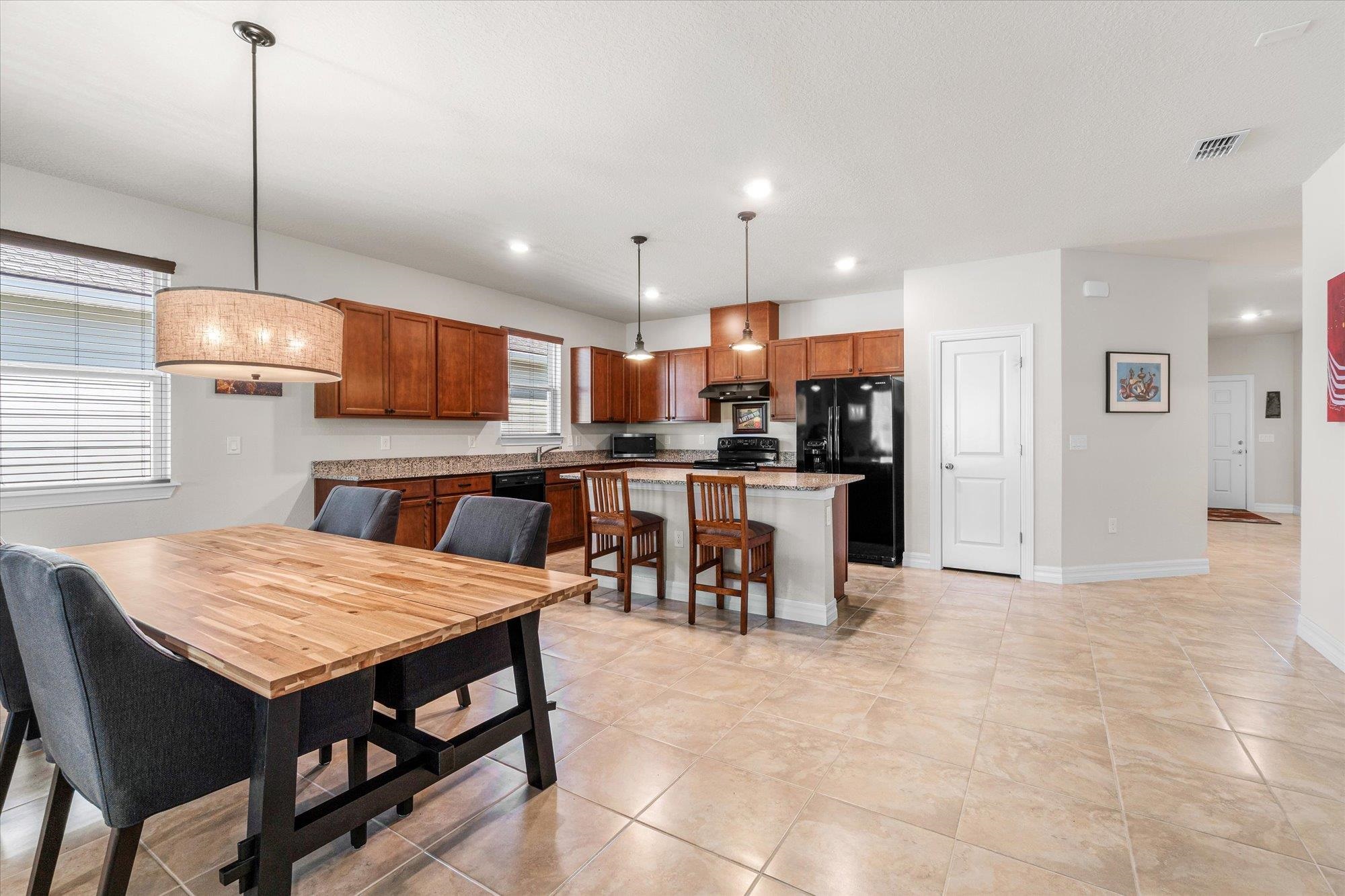 437 La Mancha Dr