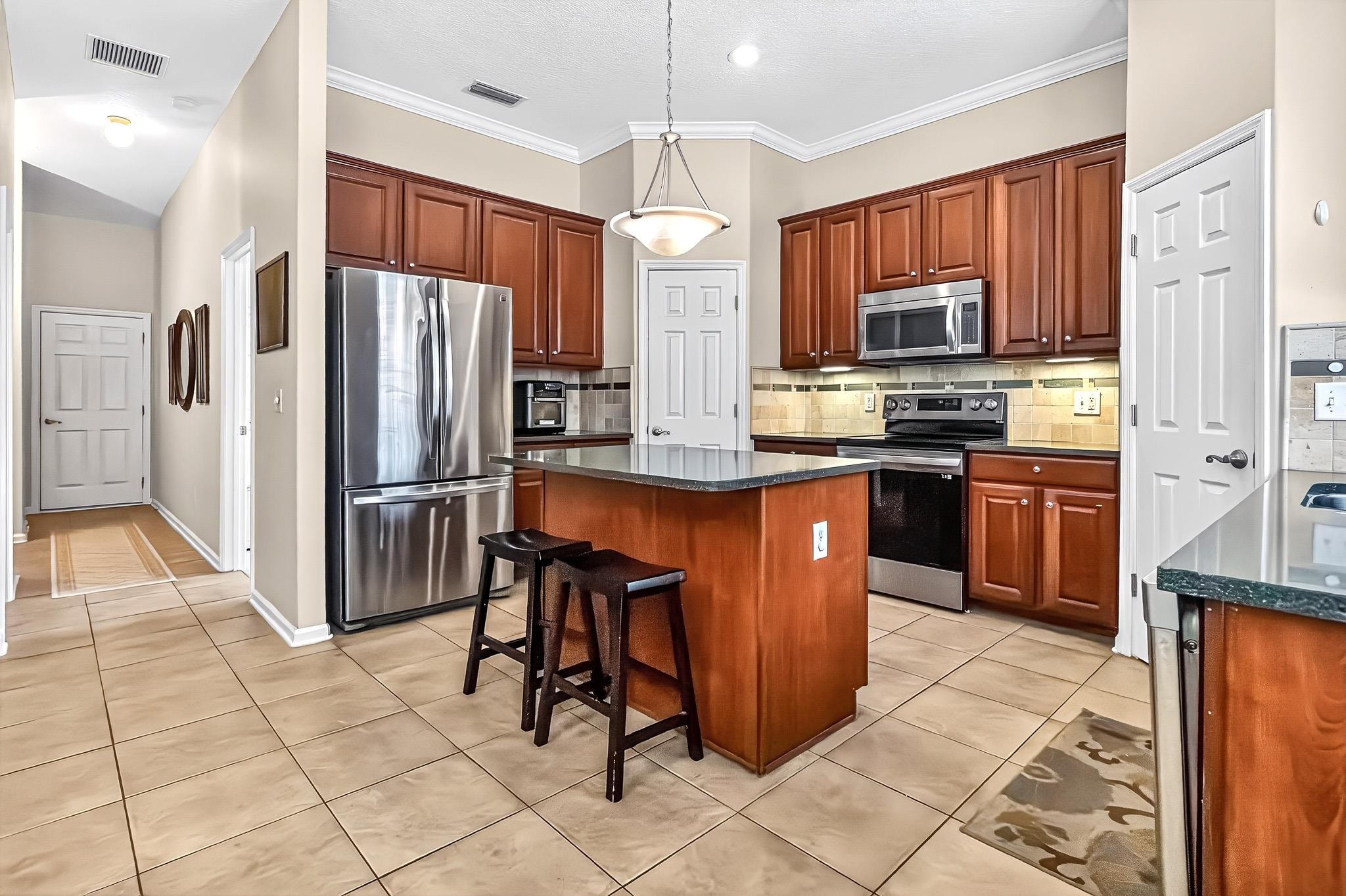 1160 Eddystone Ln