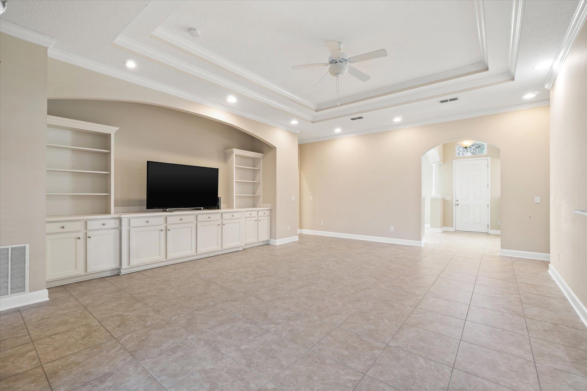 751 Viscaya Blvd