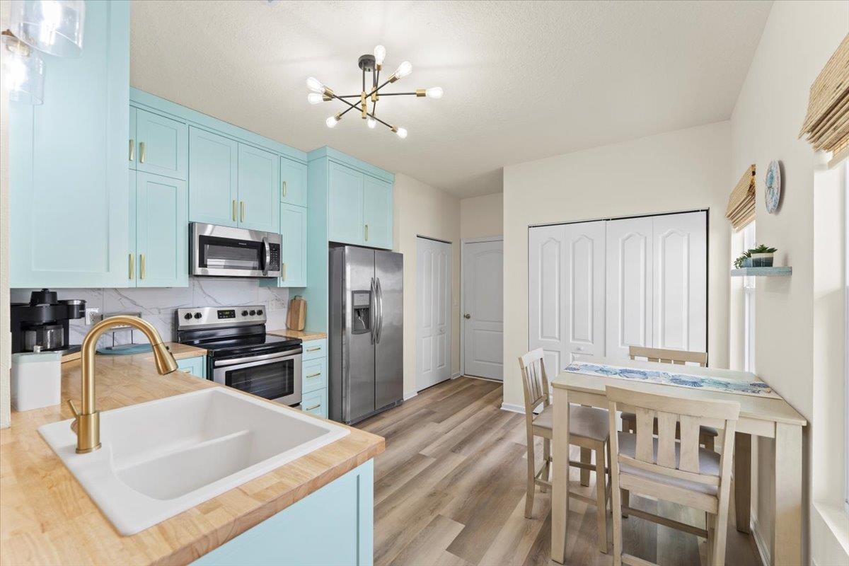 249 Whitland Way