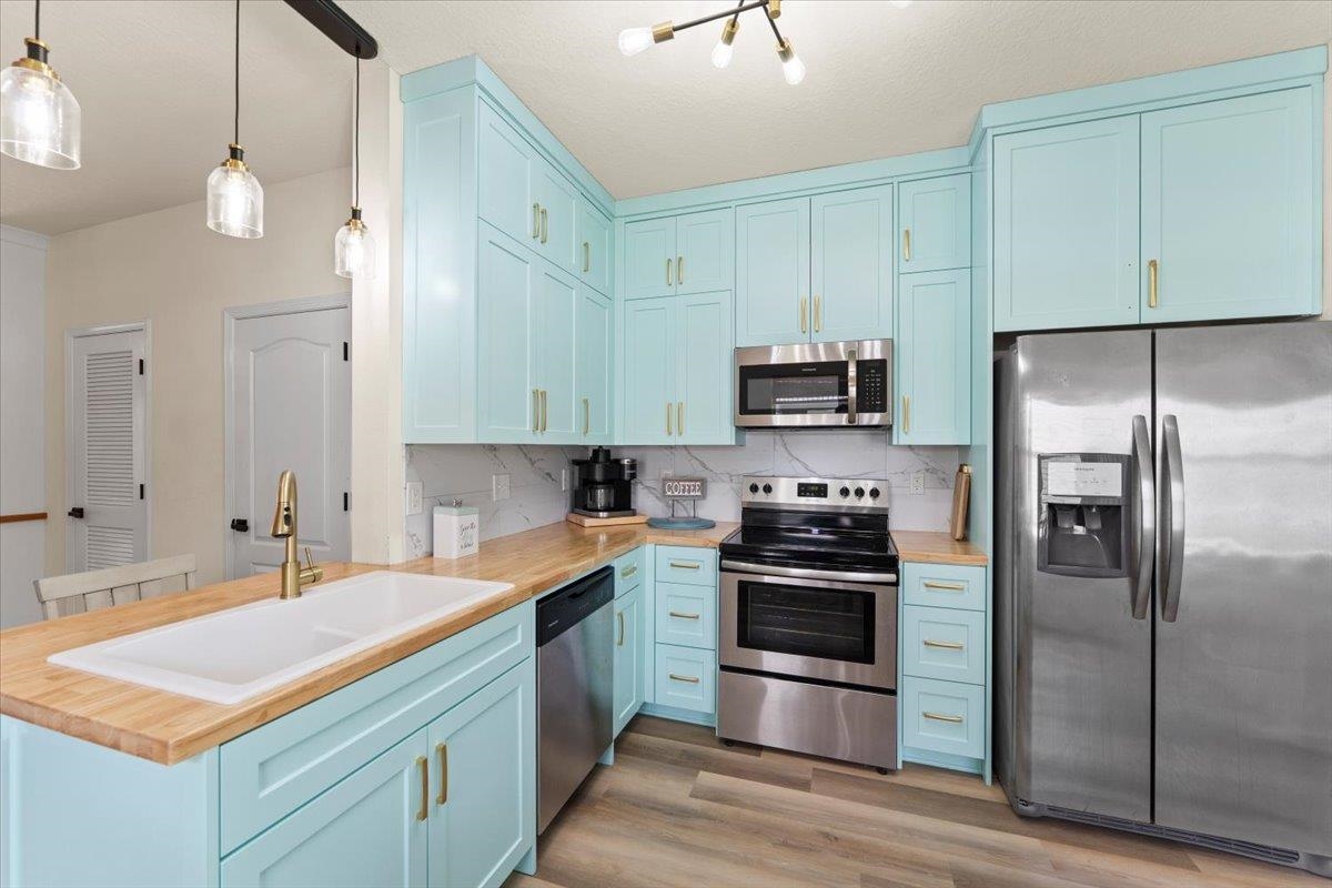249 Whitland Way
