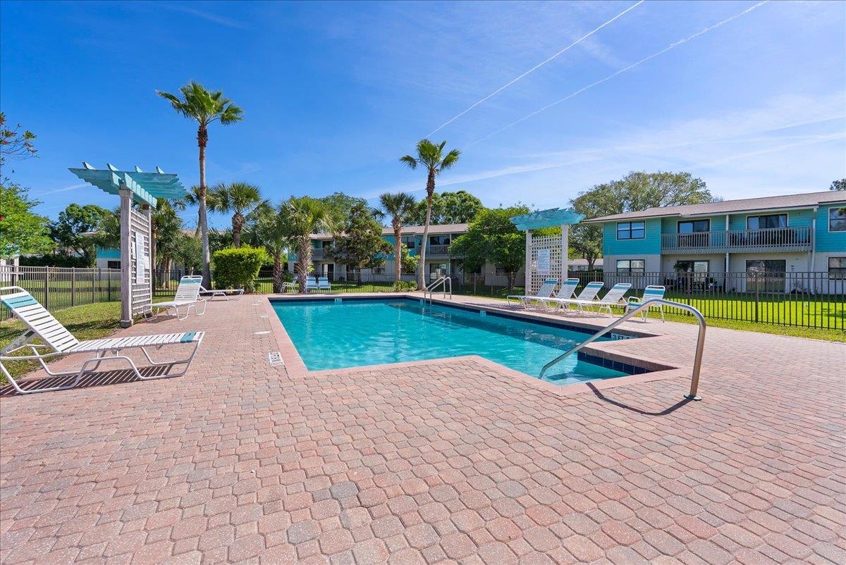 650 W Pope Rd Unit: 205