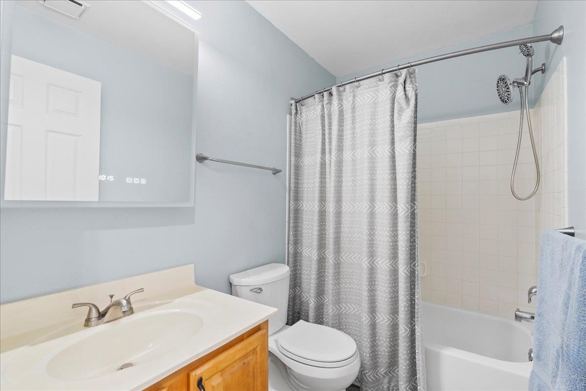 650 W Pope Rd Unit: 205