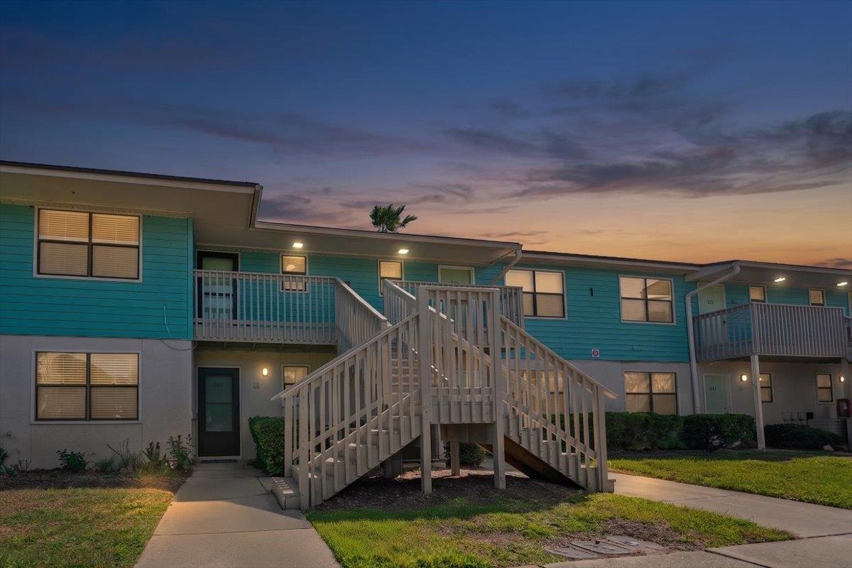 650 W Pope Rd Unit: 205