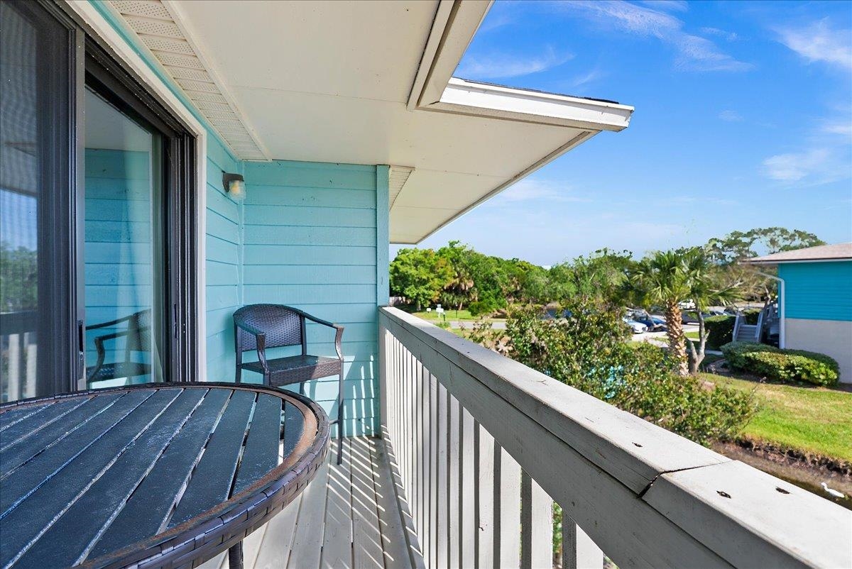 650 W Pope Rd Unit: 205