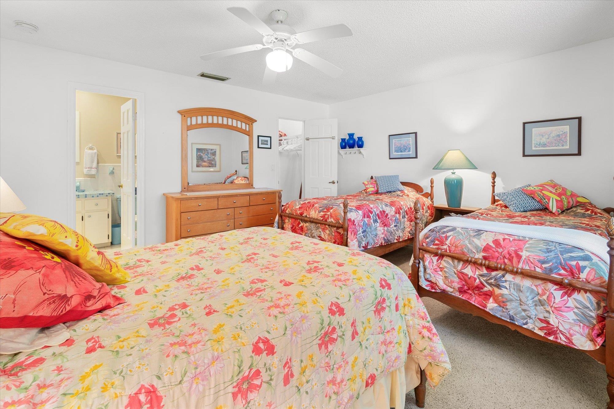 43 White Ct