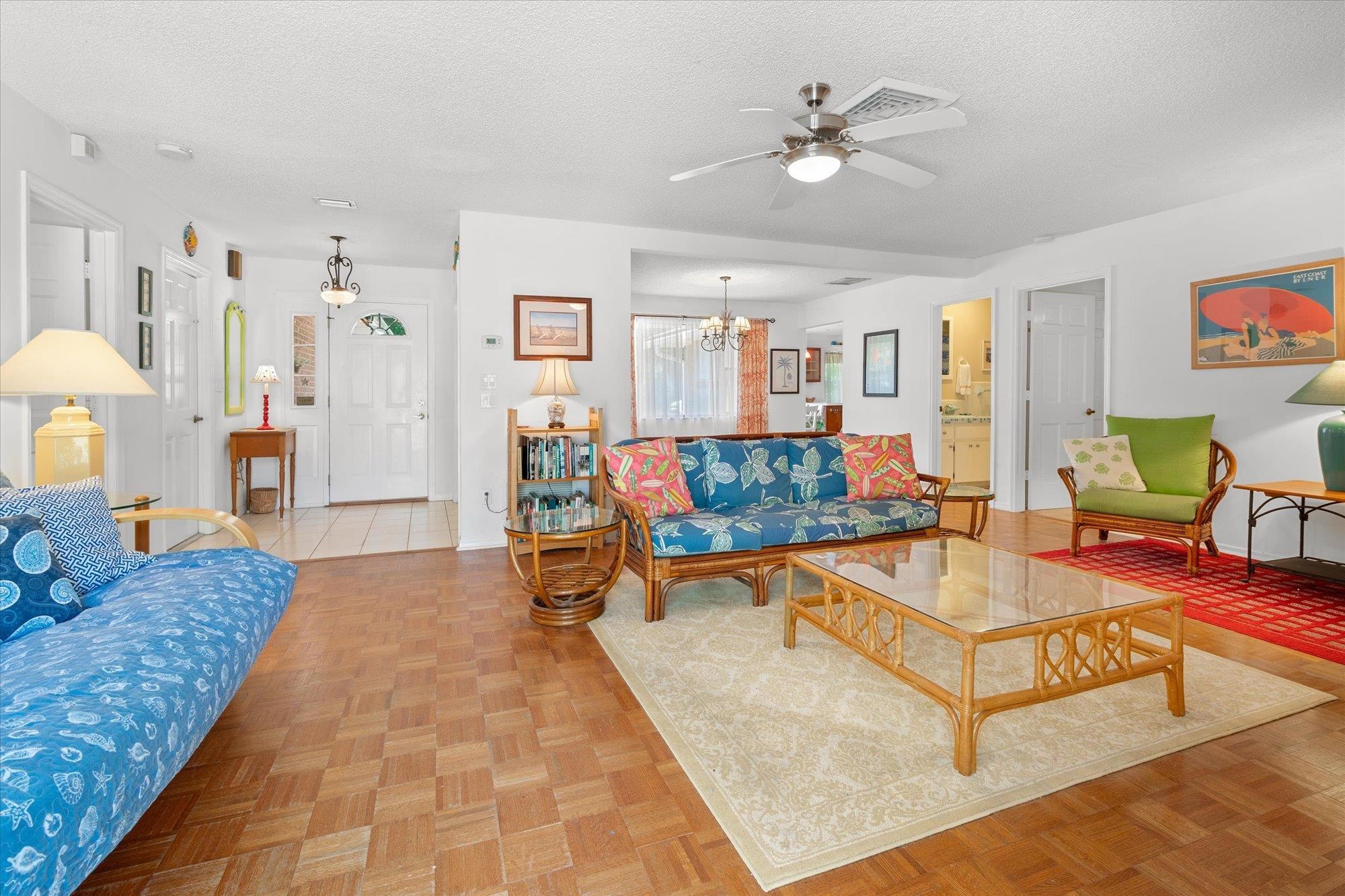 43 White Ct