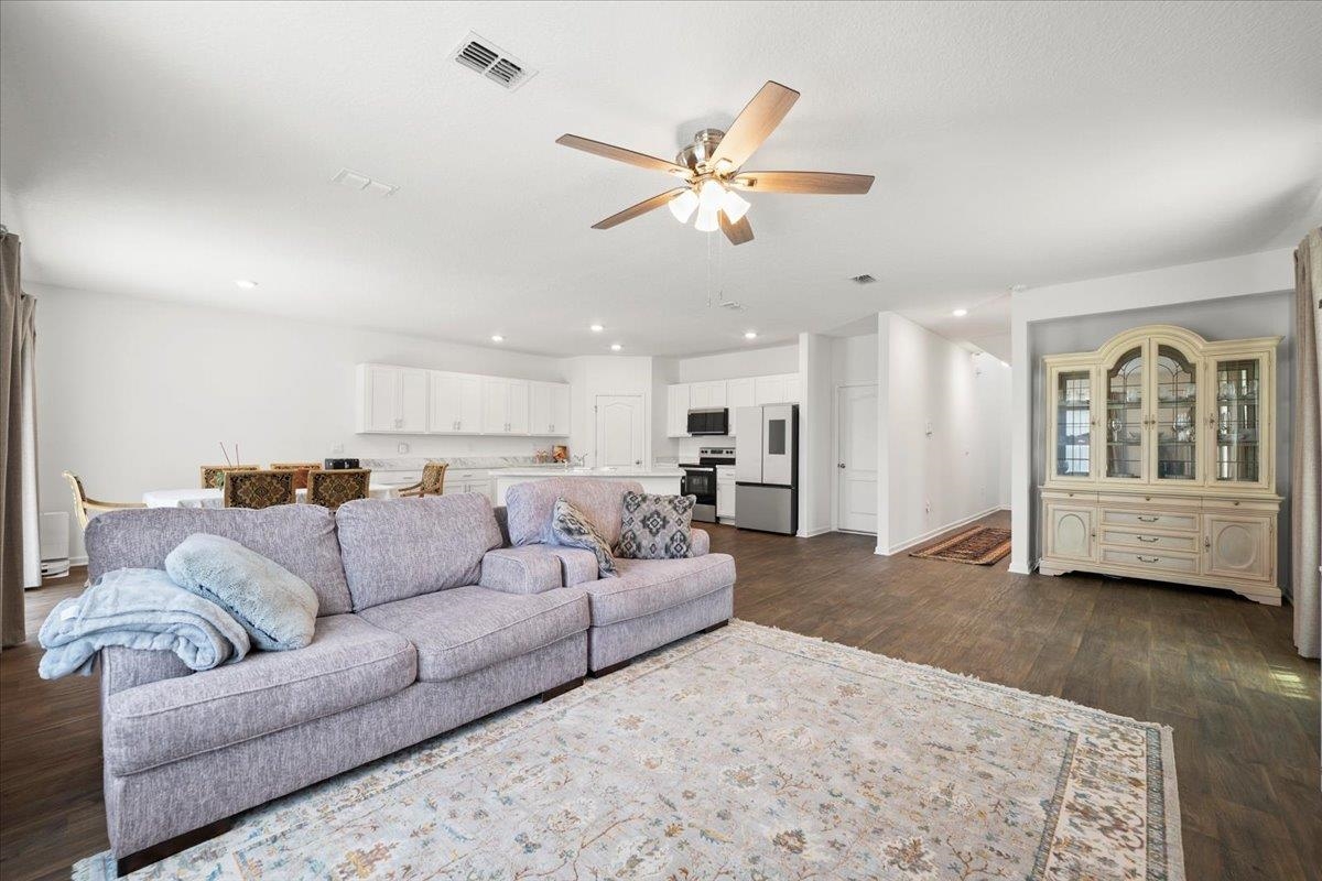 81 Ashbrook St