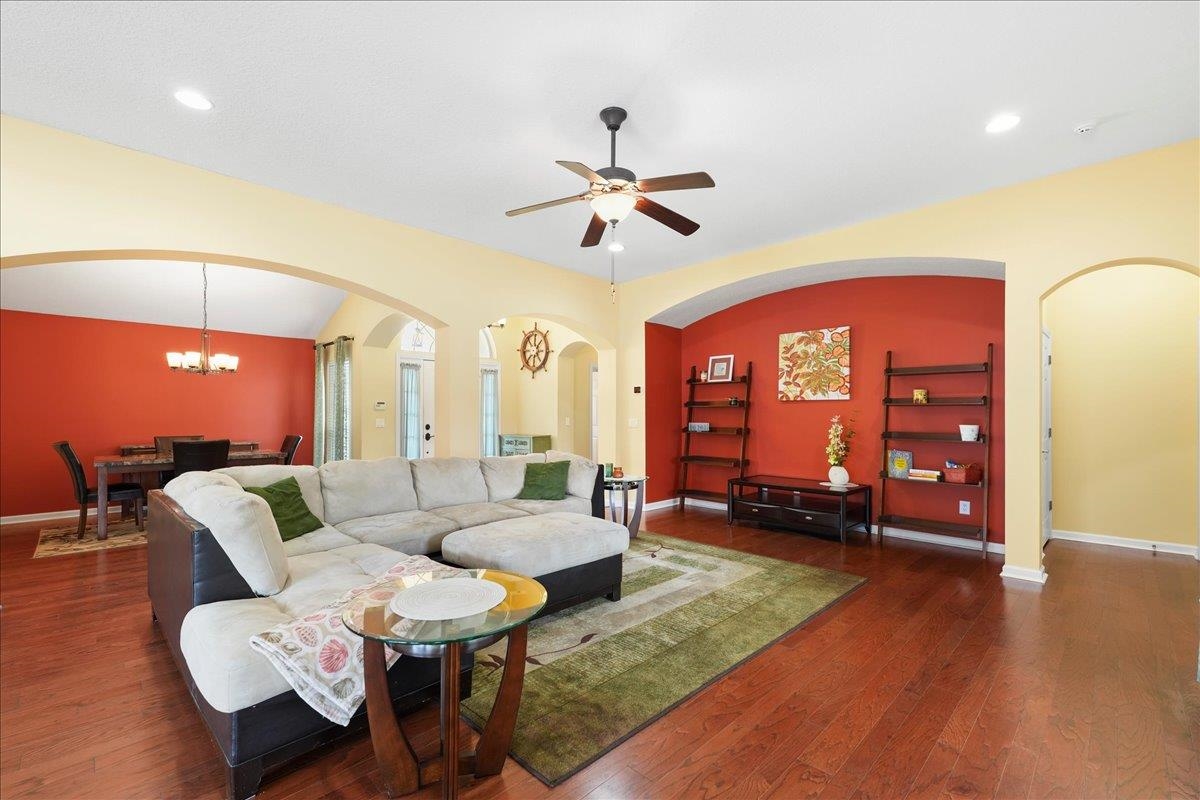 880 E Red House Branch Rd