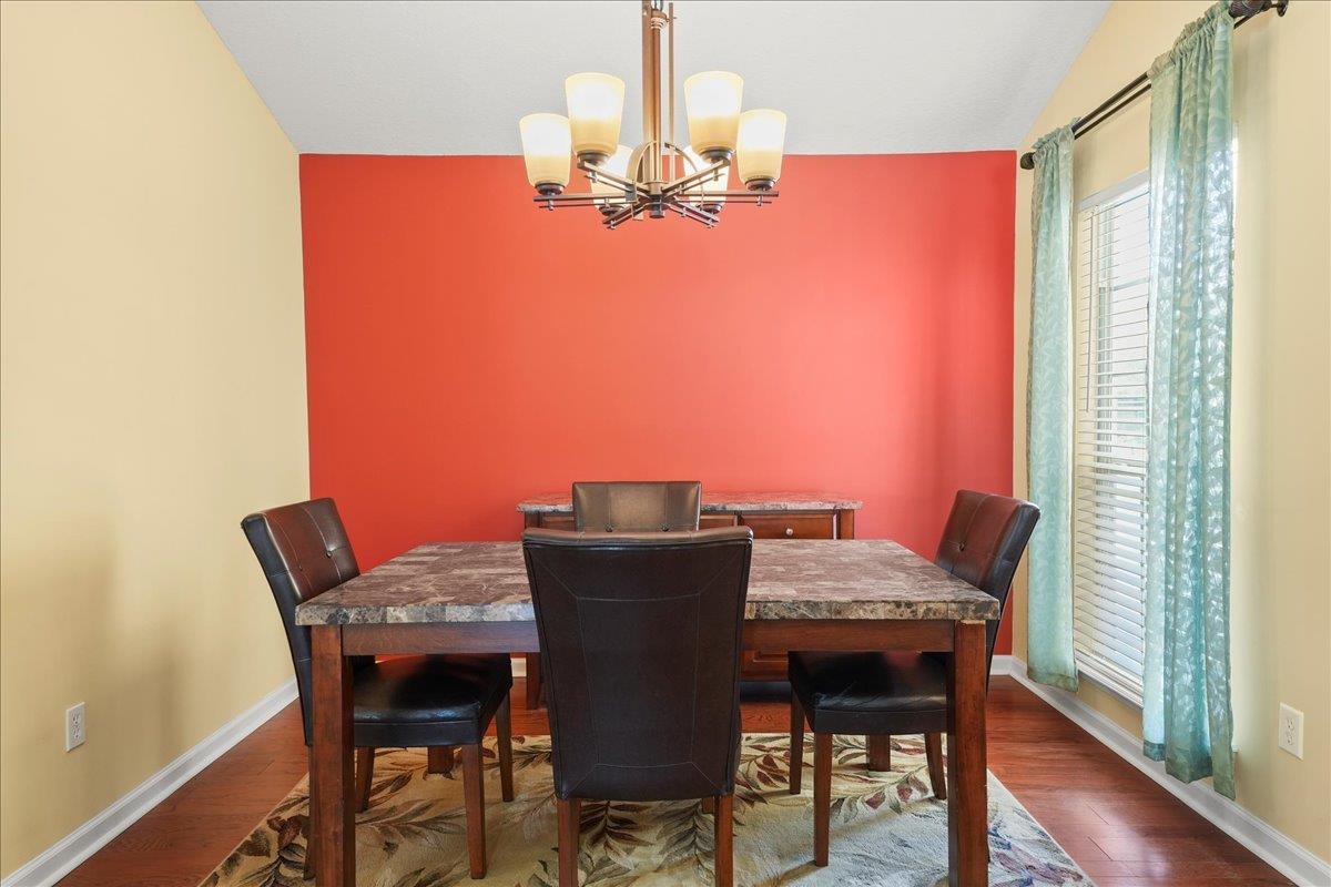 880 E Red House Branch Rd