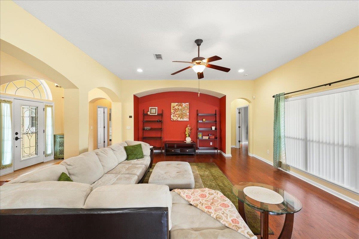 880 E Red House Branch Rd