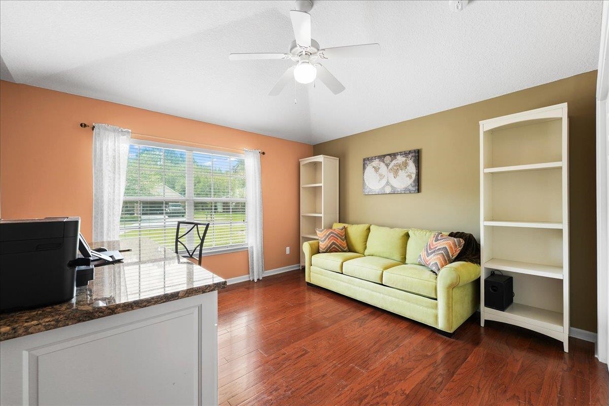 880 E Red House Branch Rd