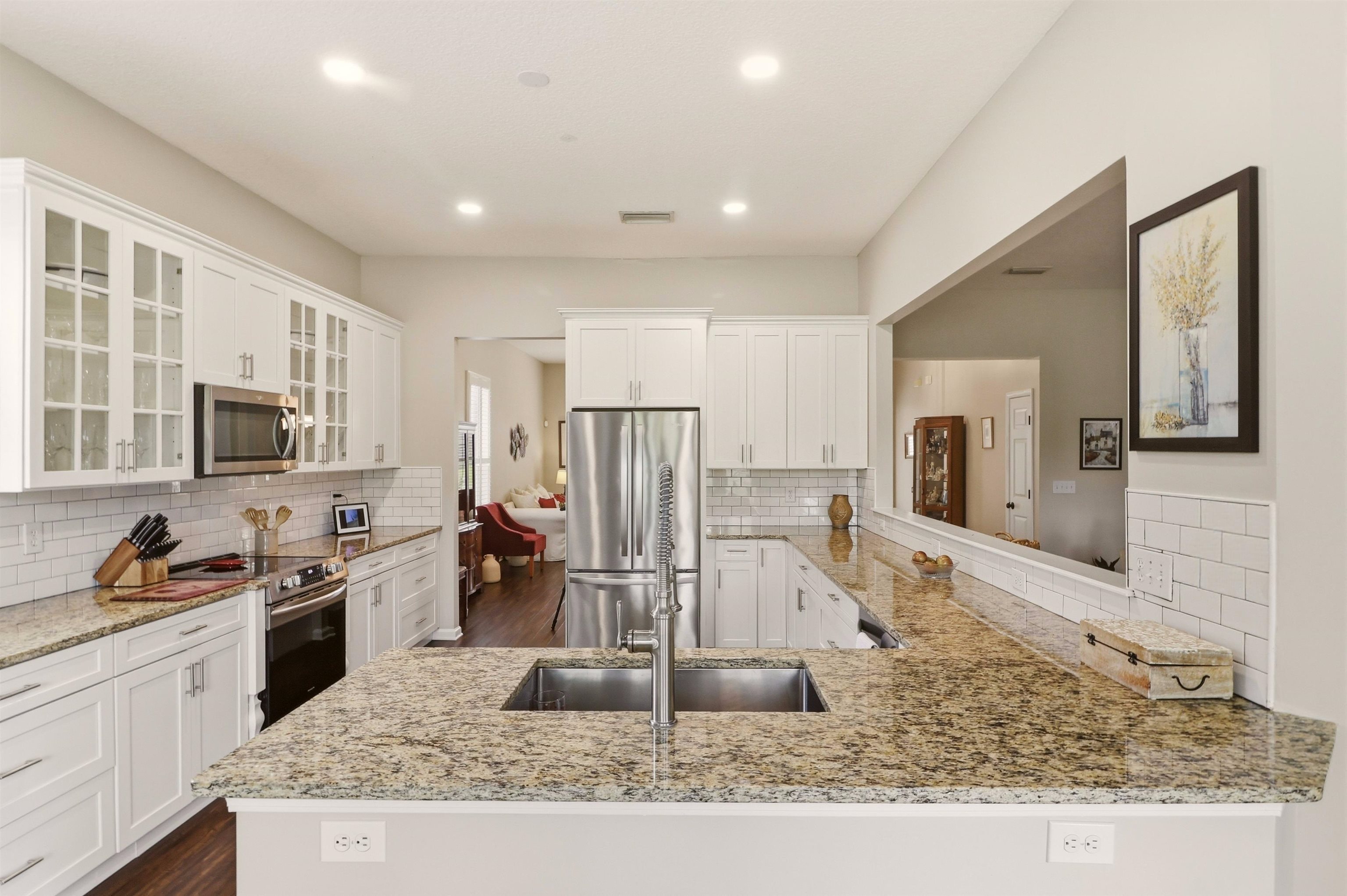 2117 Swallowtail Ln