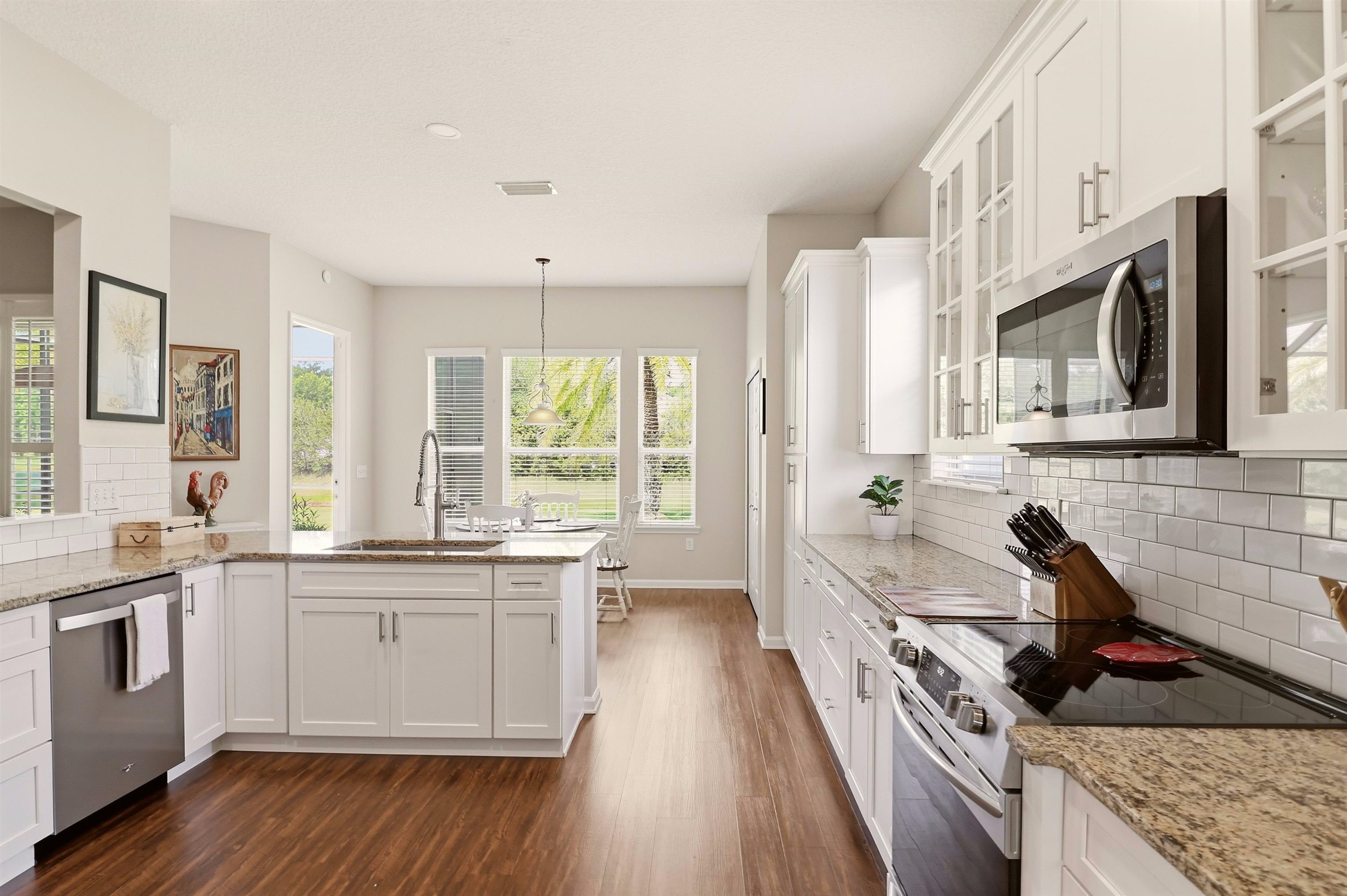 2117 Swallowtail Ln