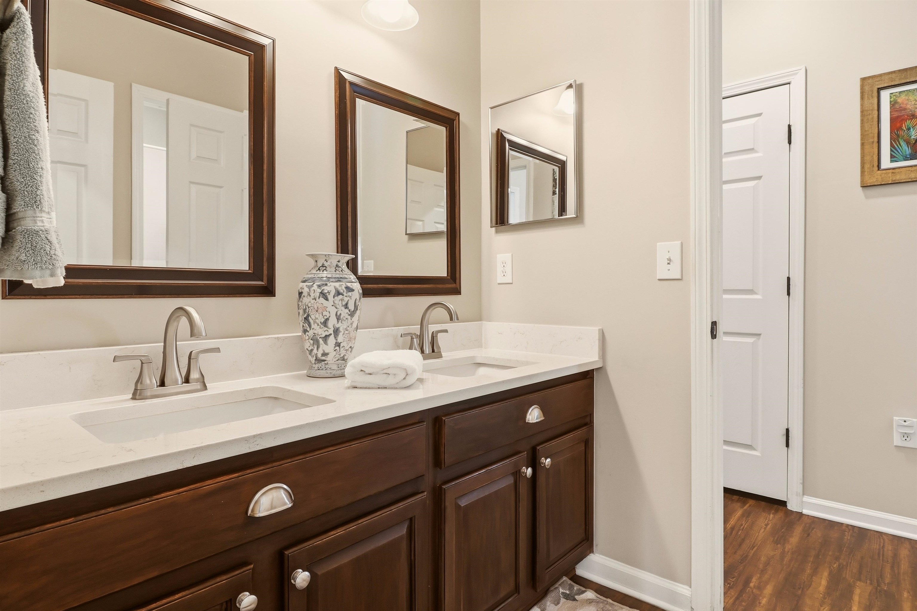 2117 Swallowtail Ln