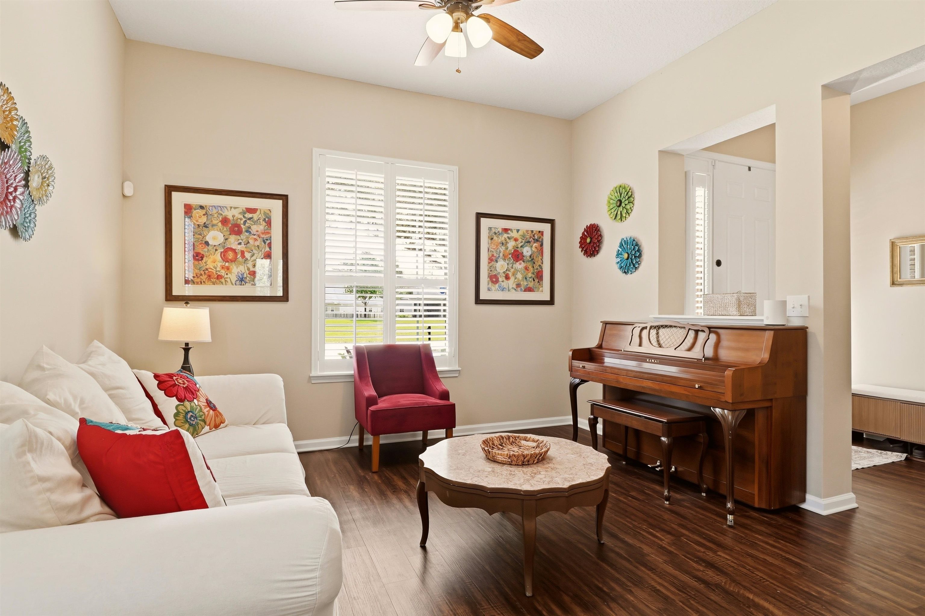 2117 Swallowtail Ln