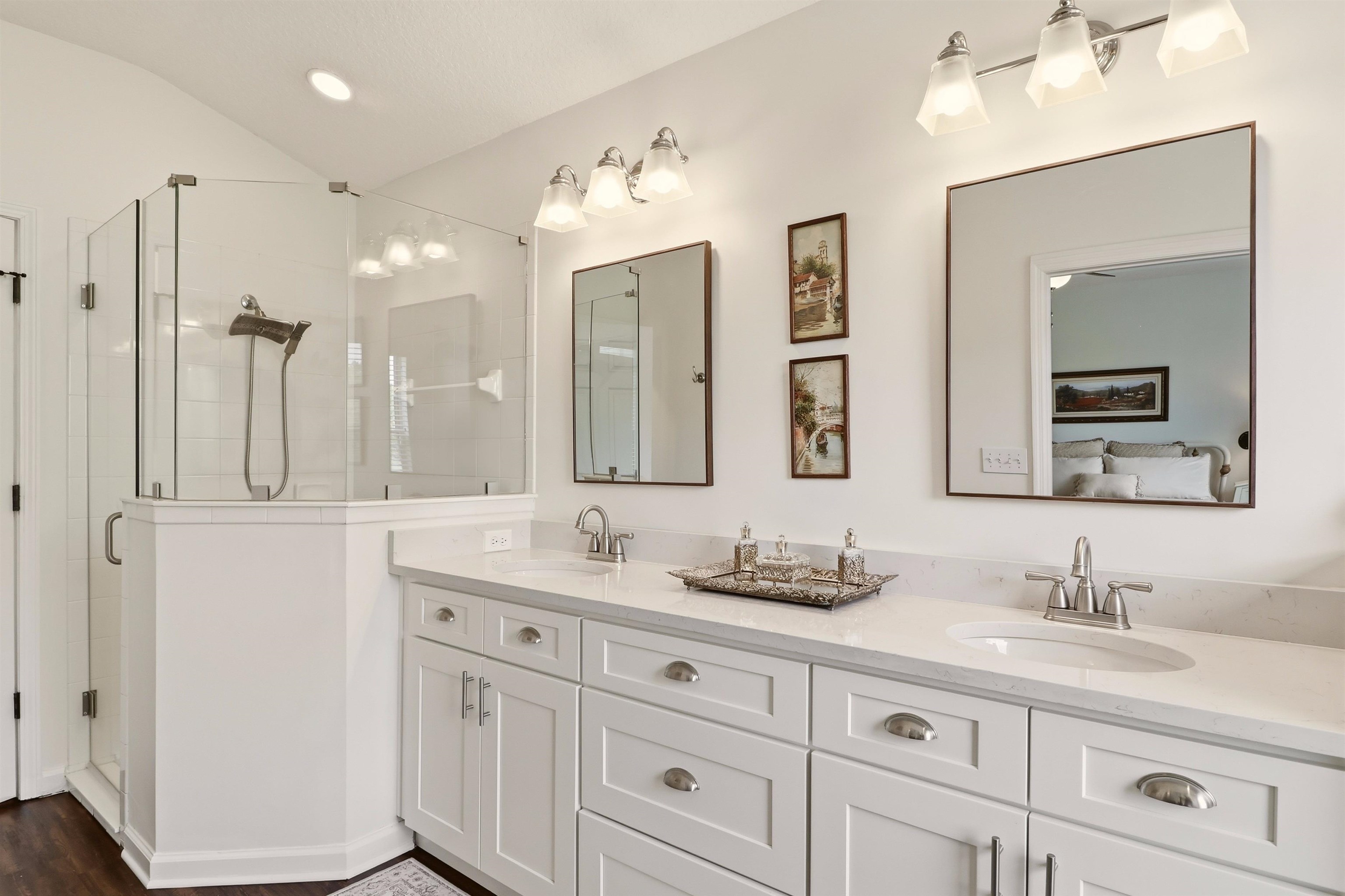 2117 Swallowtail Ln