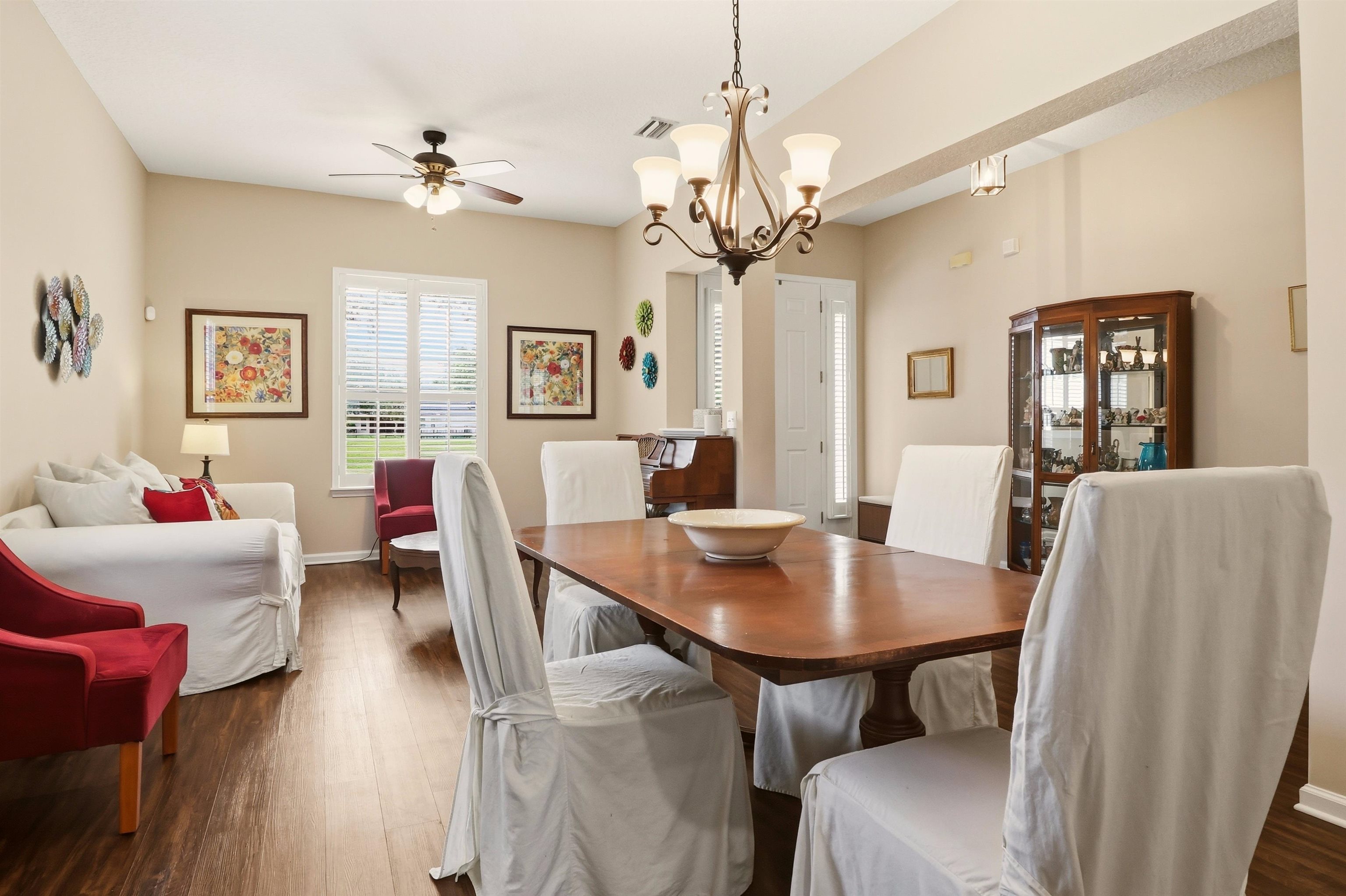 2117 Swallowtail Ln