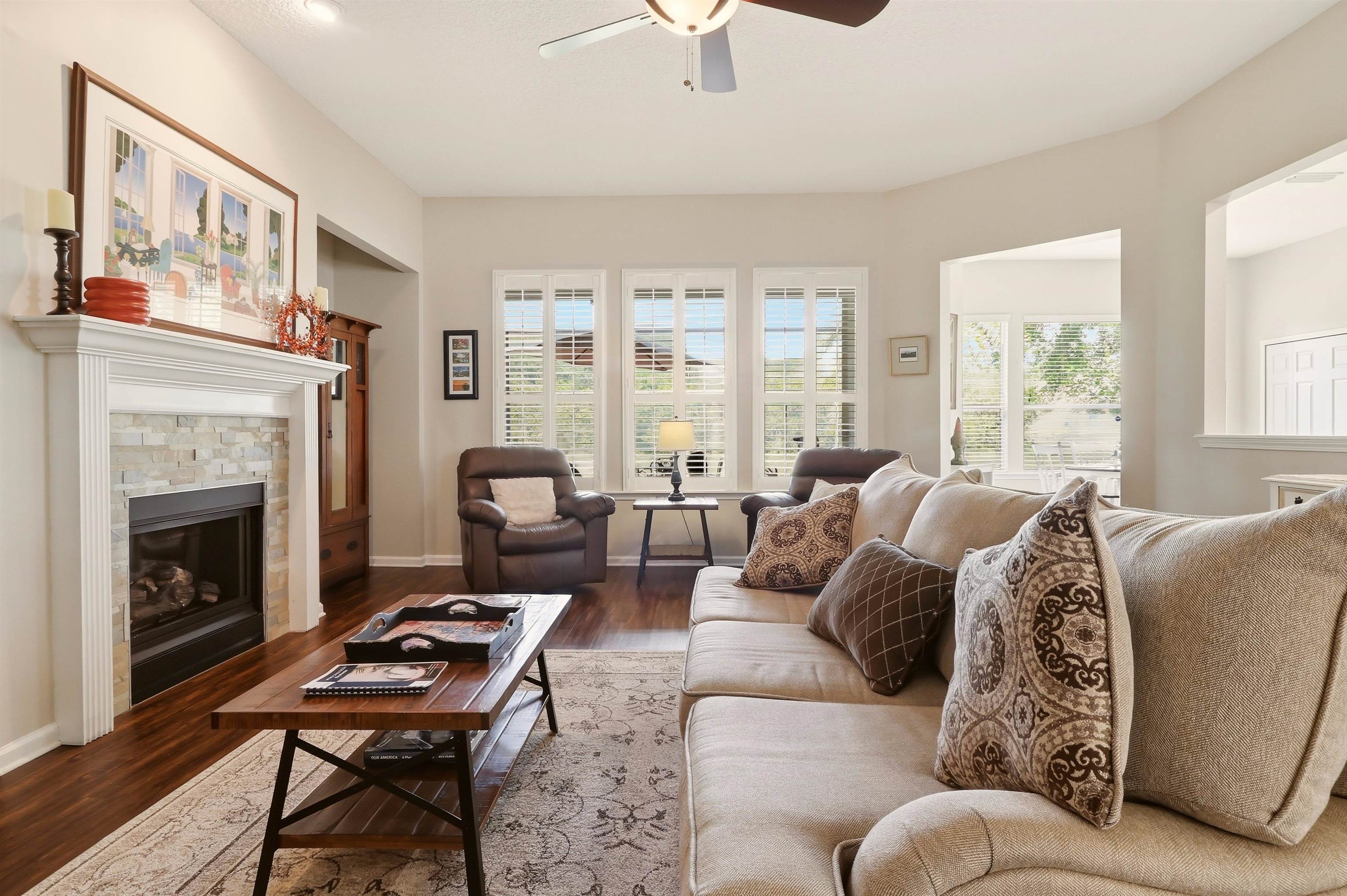 2117 Swallowtail Ln