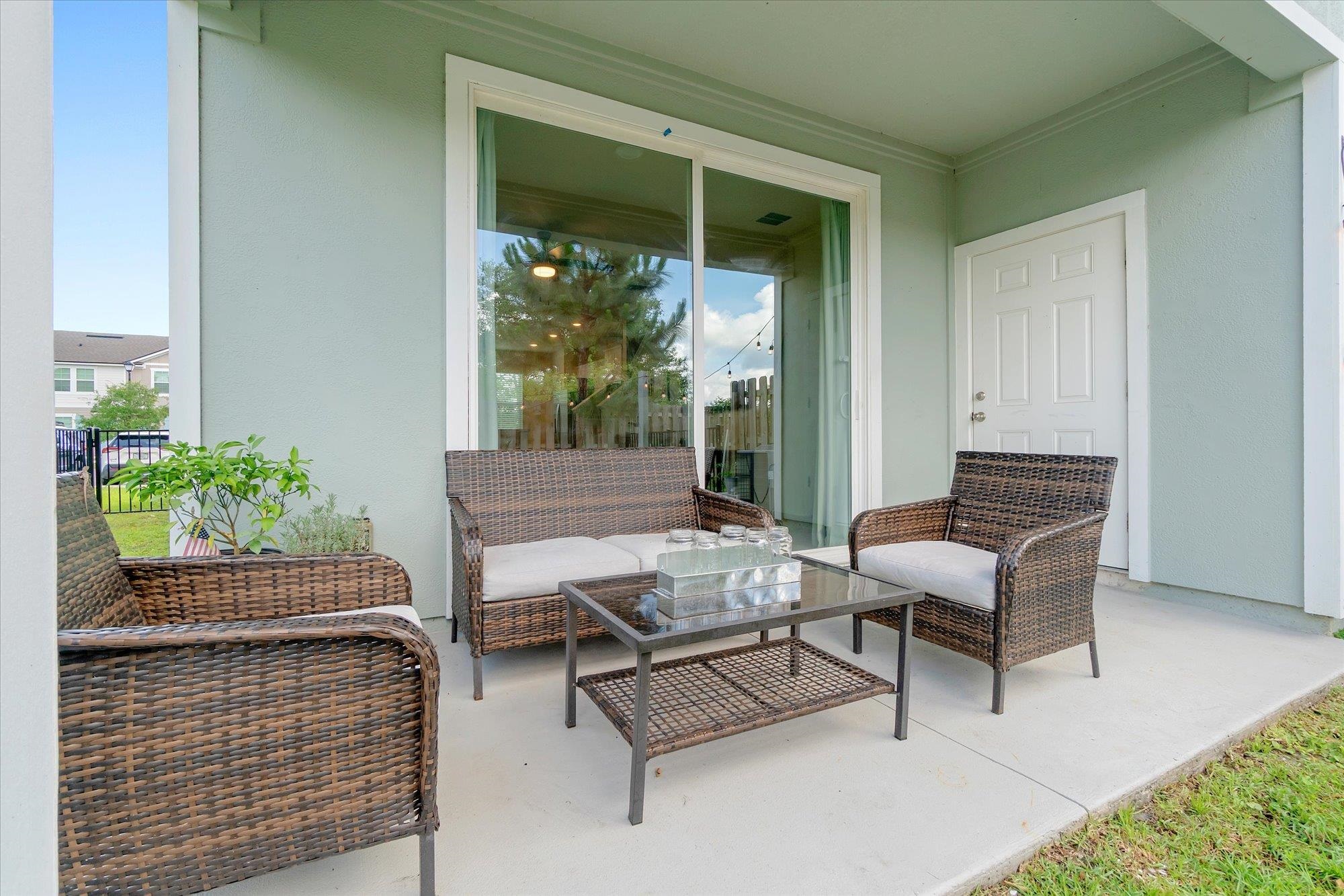 212 Whispering Brook Dr