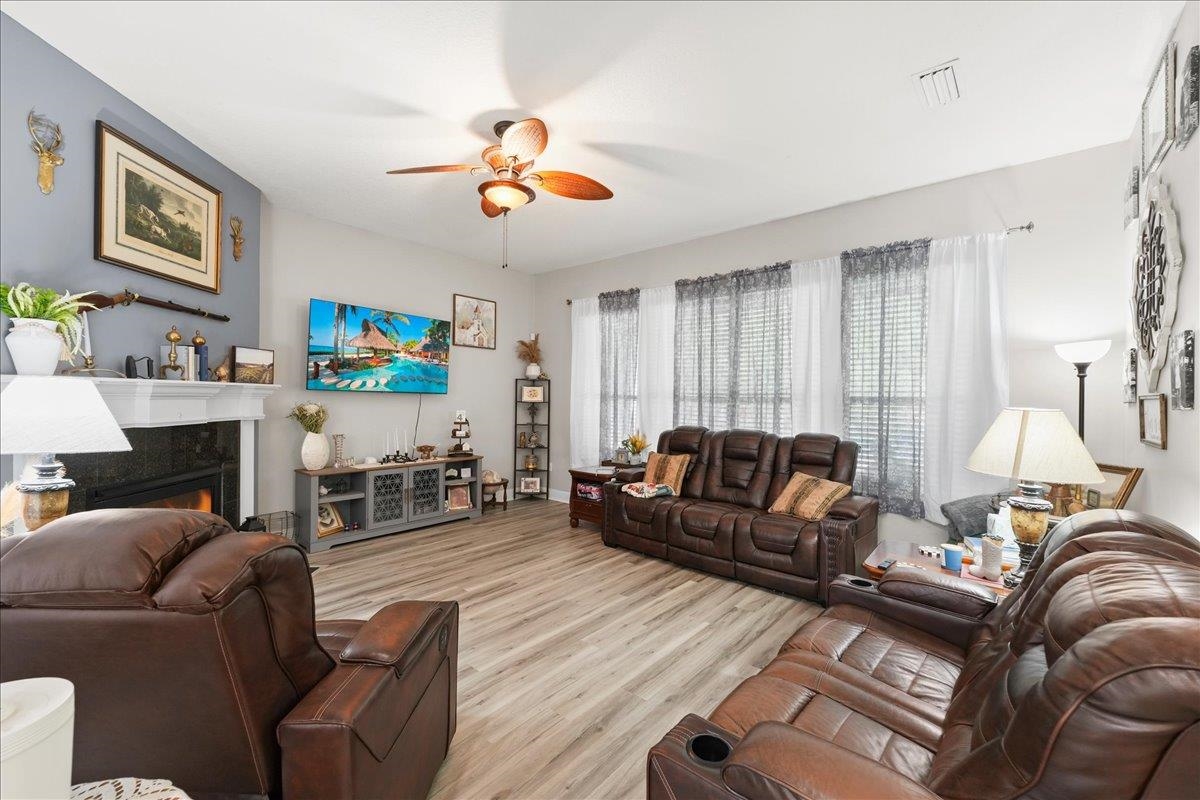 1232 Harbour Town Dr
