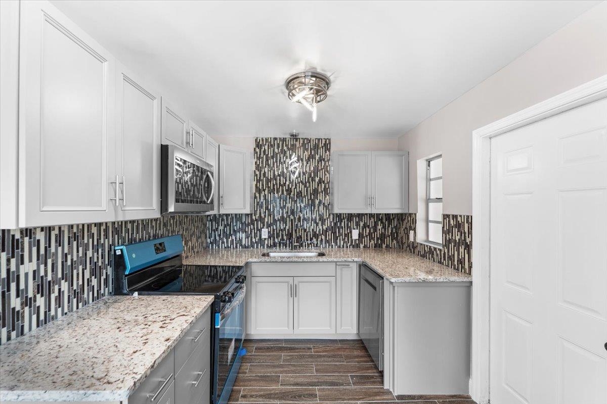 629 Cedar Park Dr