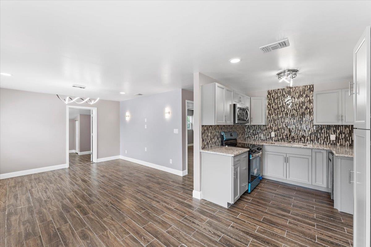 629 Cedar Park Dr