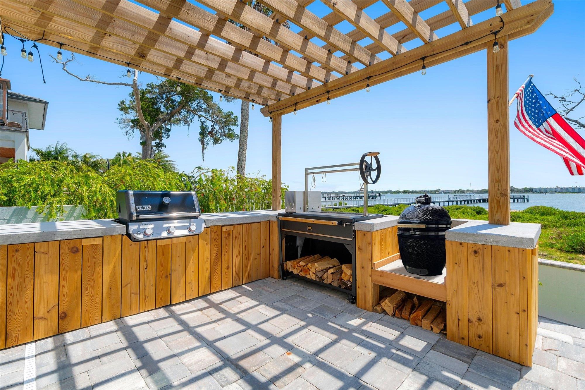 251 S Matanzas Blvd