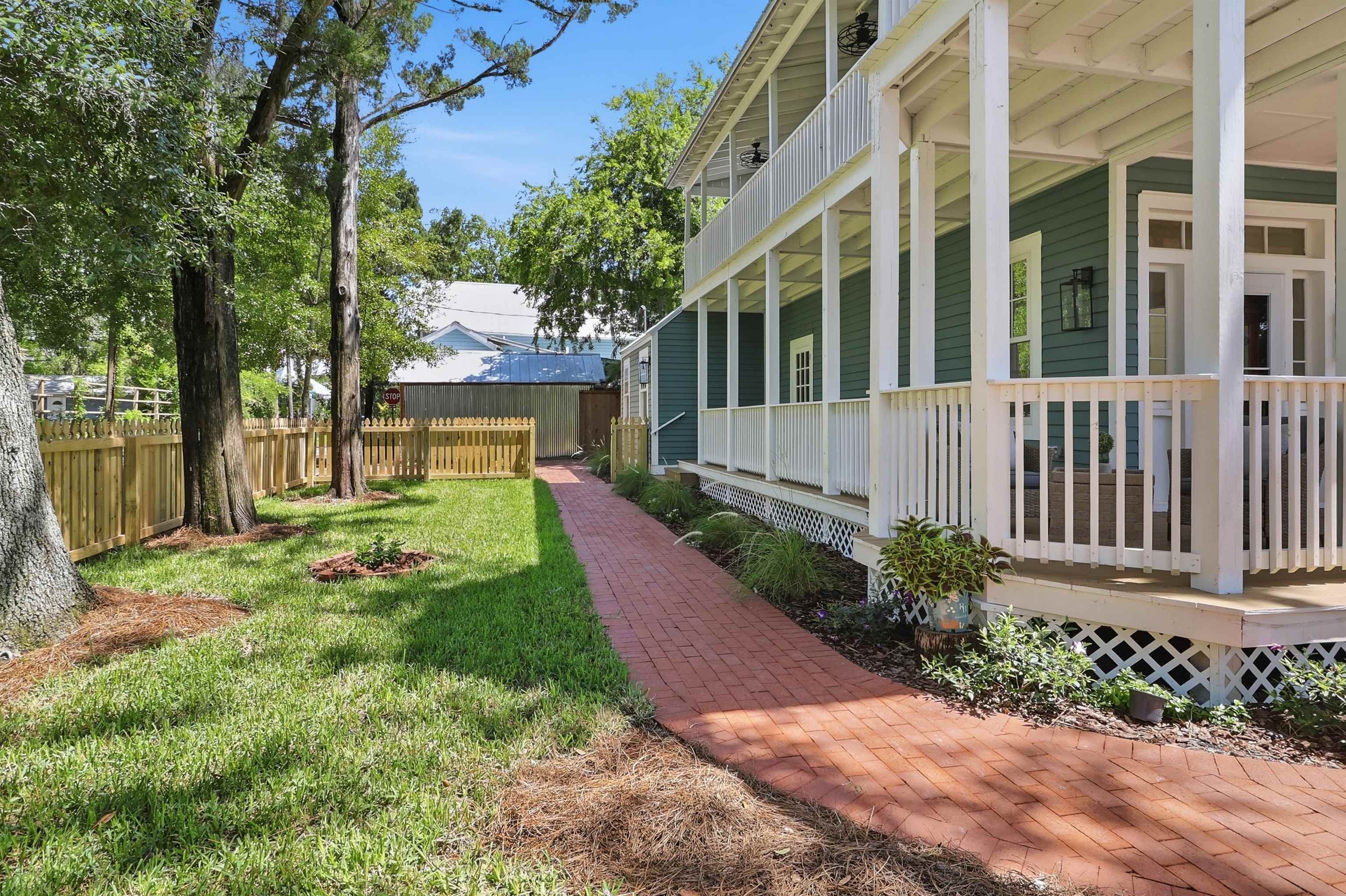 22 Joiner St
