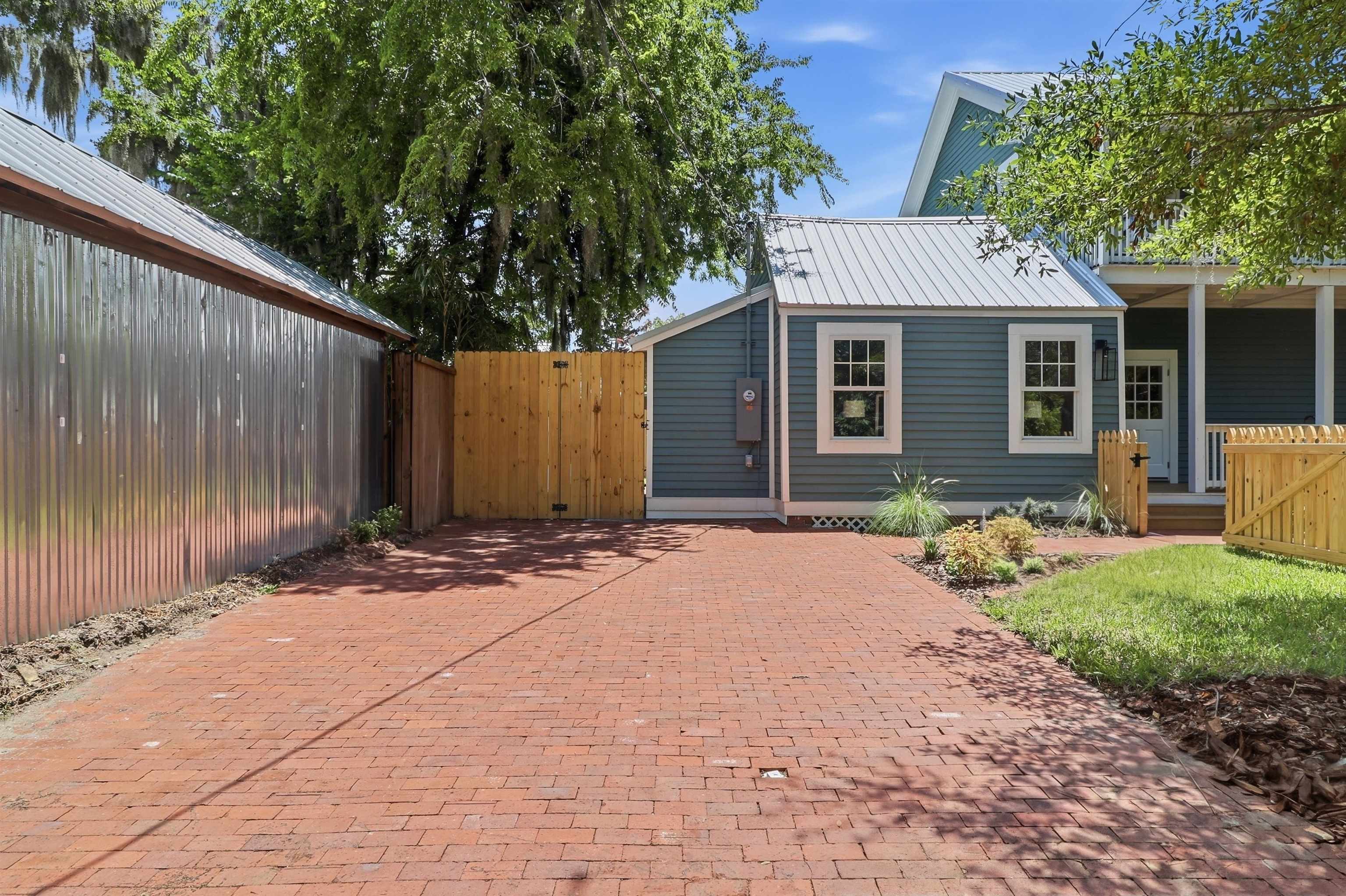 22 Joiner St