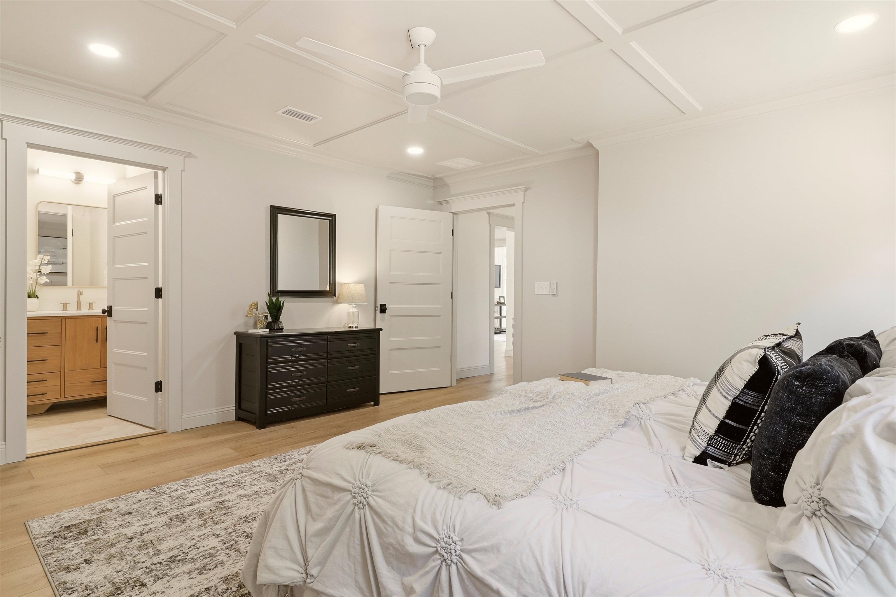 22 Joiner St